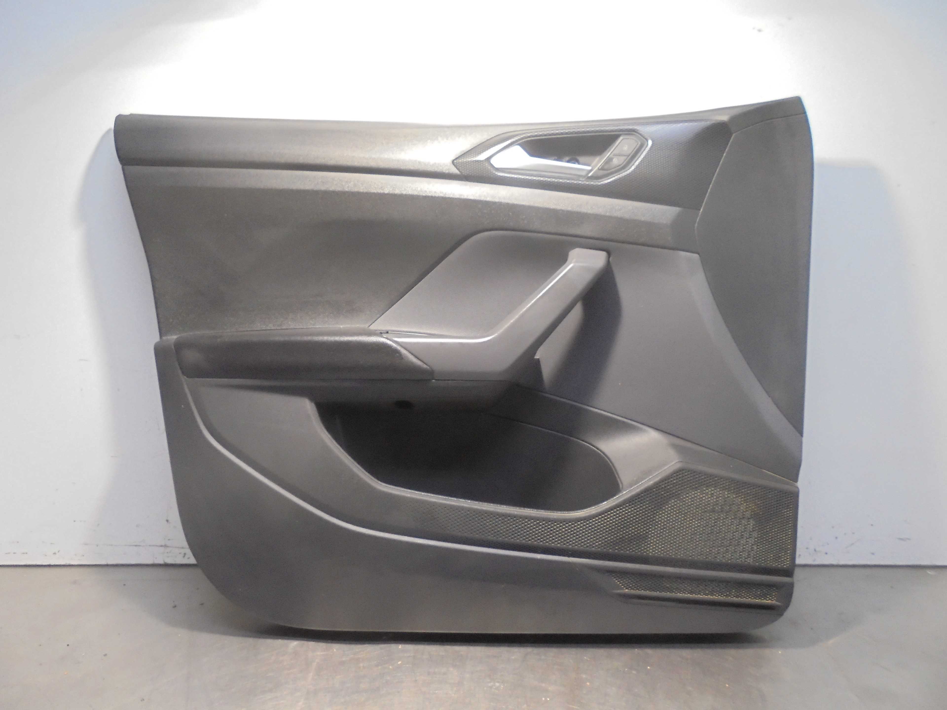 Recambio de guarnecido puerta delantera izquierda para volkswagen t-cross advance referencia OEM IAM 2GM867011B  