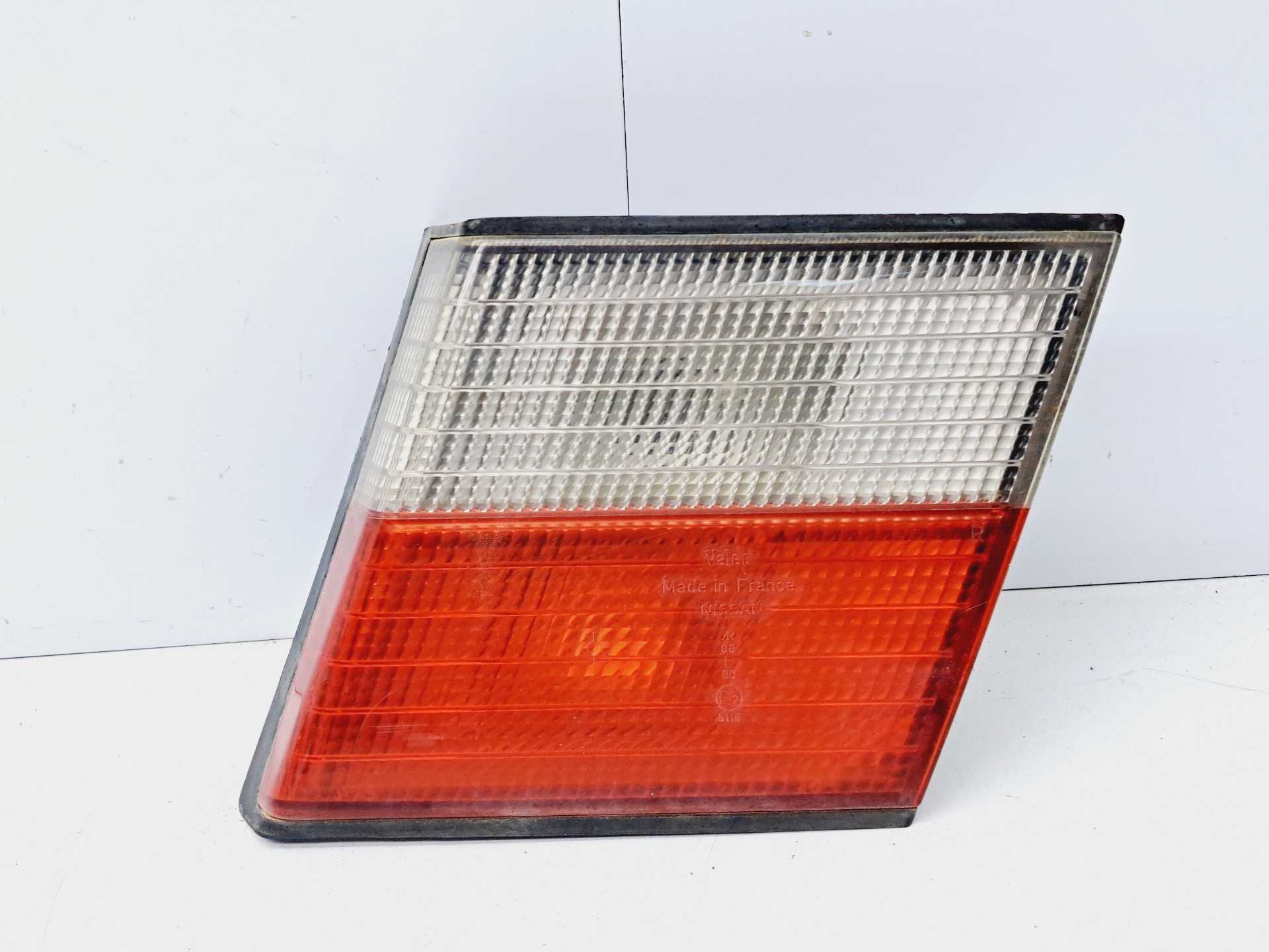 Recambio de piloto porton trasero derecho para nissan primera berlina (p11) 2.0 navigation referencia OEM IAM 23180204  