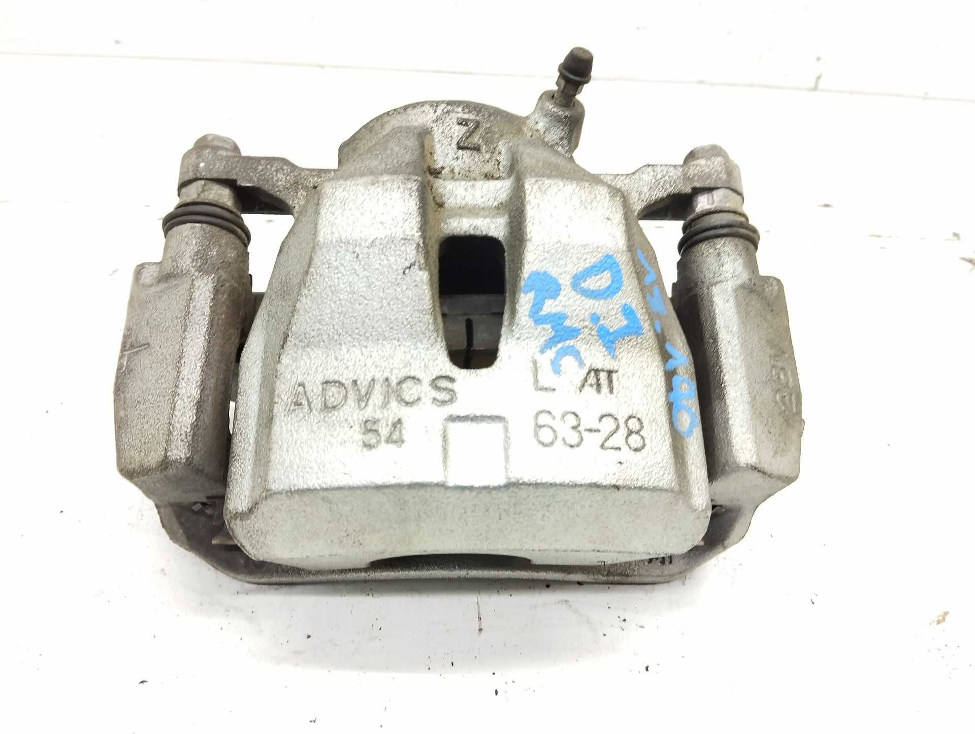 Recambio de pinza de freno delantera izquierda para toyota auris hybrid active referencia OEM IAM   