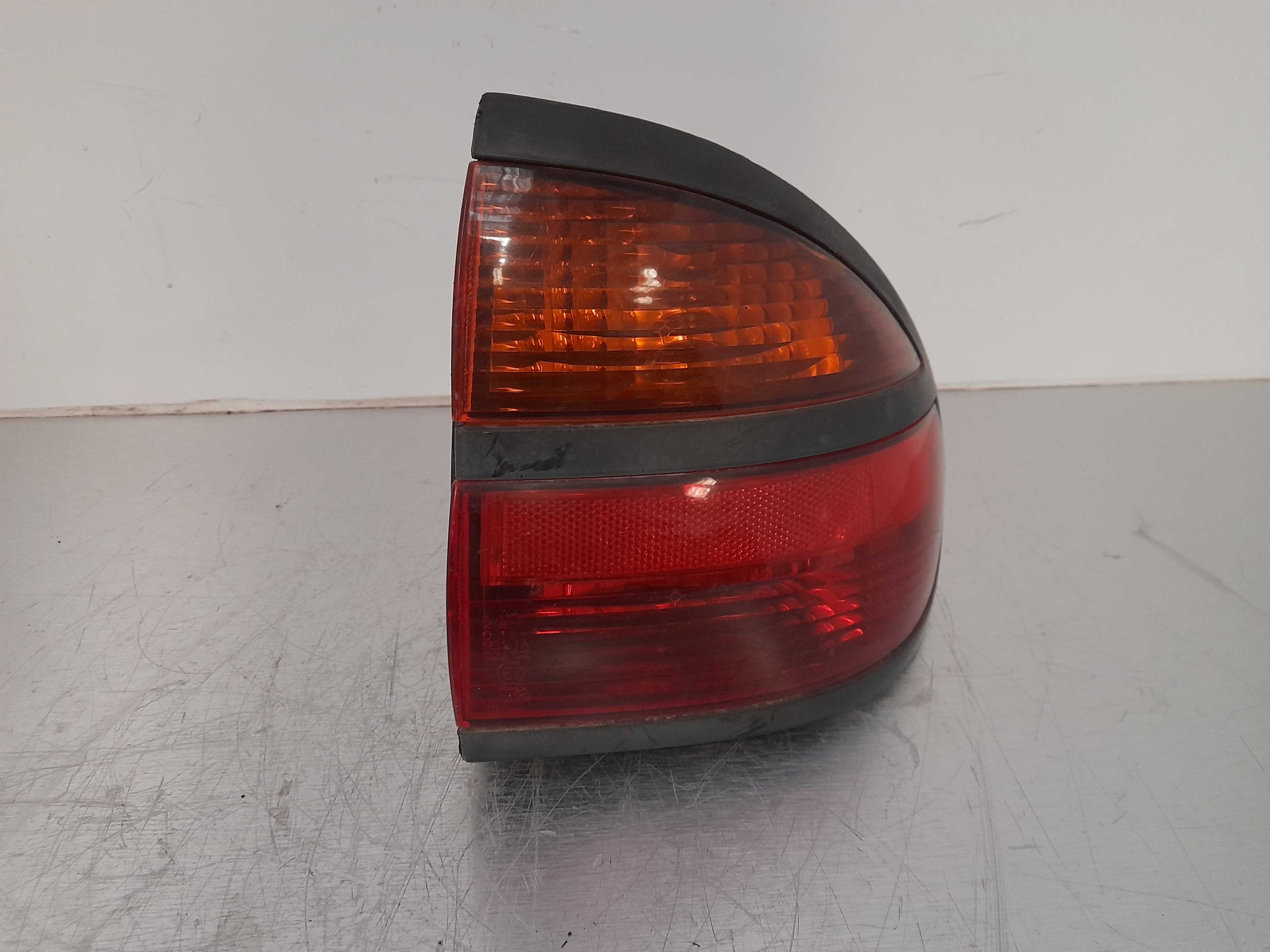 Recambio de piloto trasero derecho para renault laguna ii (bg0) authentique referencia OEM IAM 085511948R  