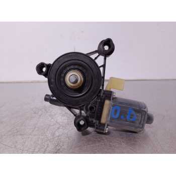 MOTOR ELEVALUNAS DELANTERO DERECHO 0130822716 BOSCH 