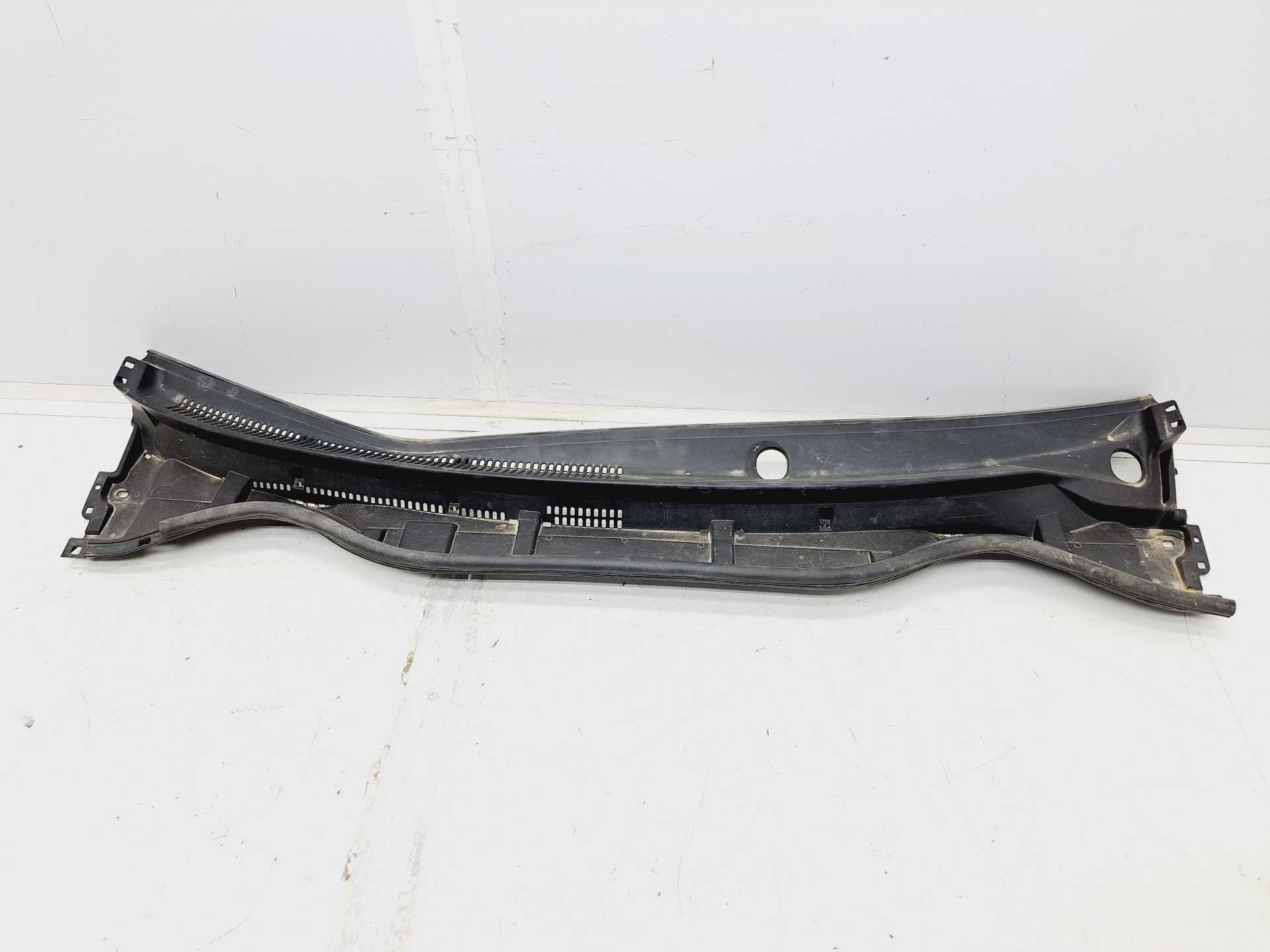 Recambio de torpedo para toyota auris hybrid active referencia OEM IAM 5570802470  