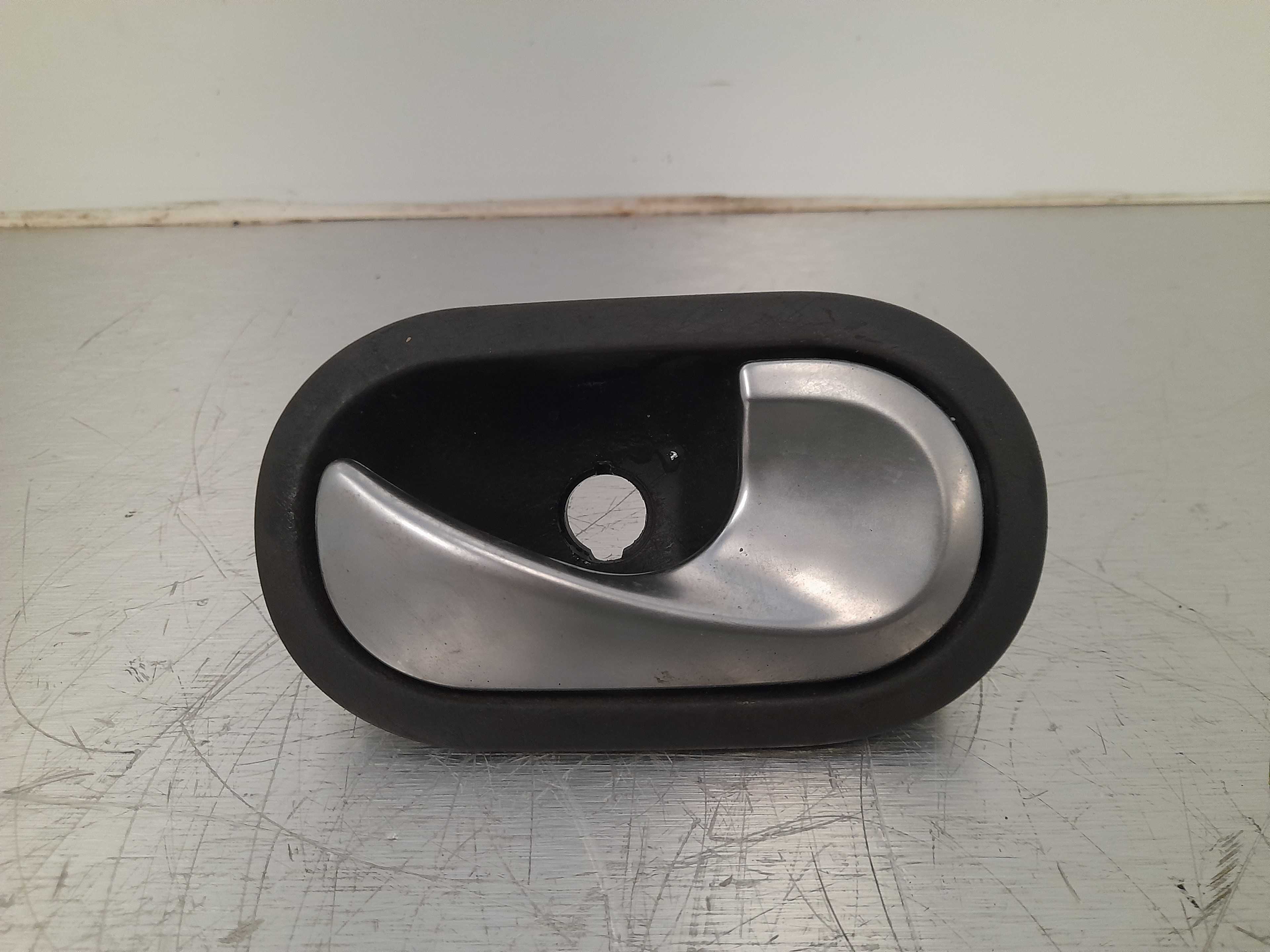 Recambio de maneta interior delantera derecha para renault megane ii familiar authentique confort referencia OEM IAM   
