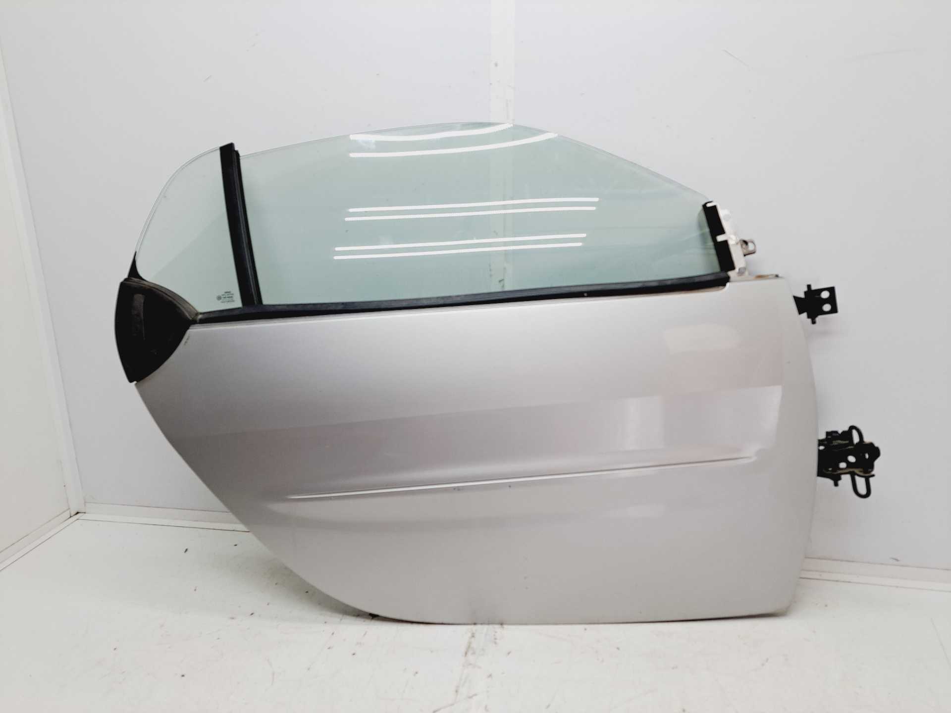 Recambio de puerta delantera derecha para smart fort. c referencia OEM IAM  Q0000505V010CP6A Q0000505V010CP6A00