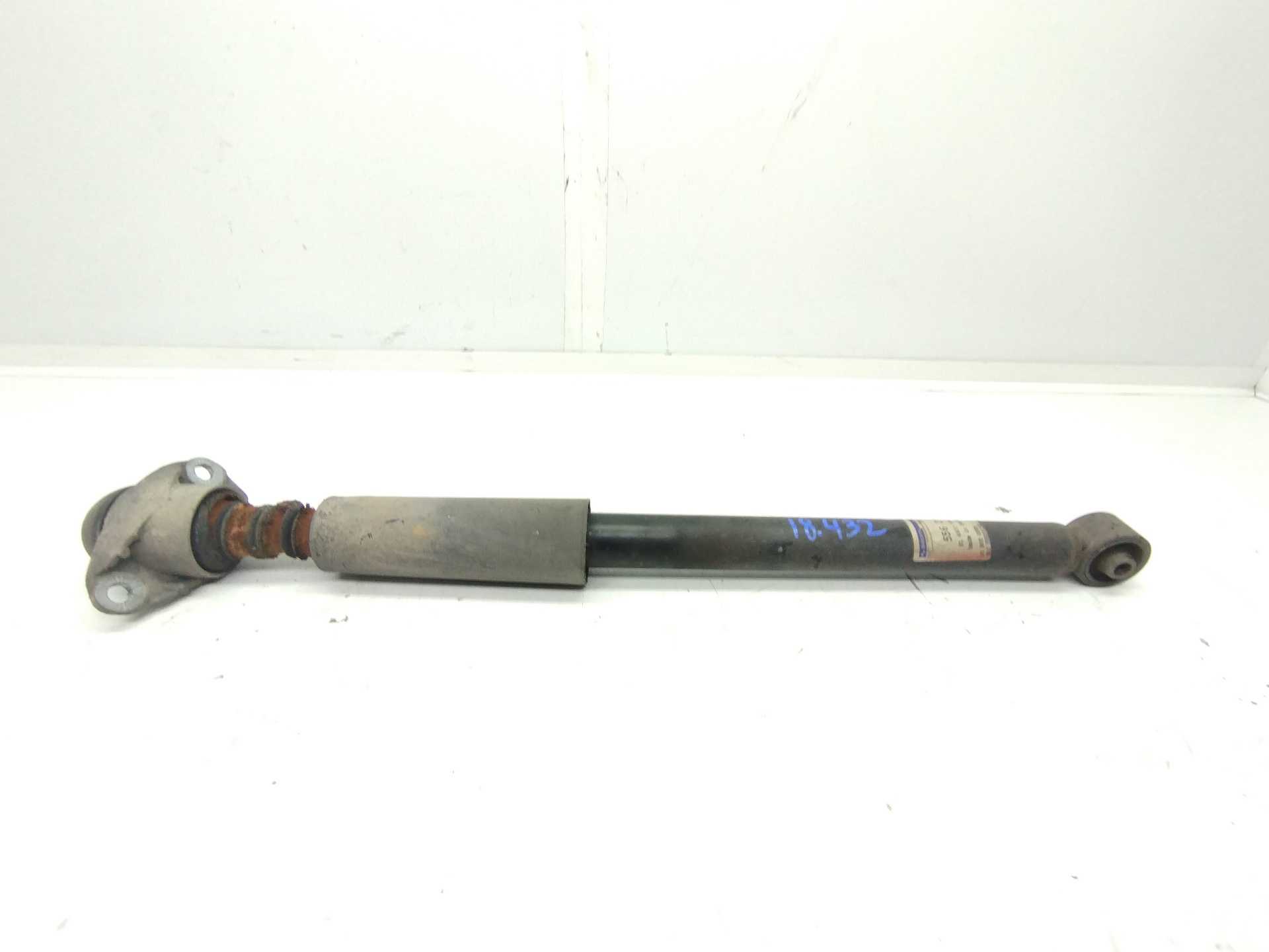 Recambio de amortiguador trasero izquierdo para volkswagen bora berlina (1j2) 1.9 tdi referencia OEM IAM 814901556269  