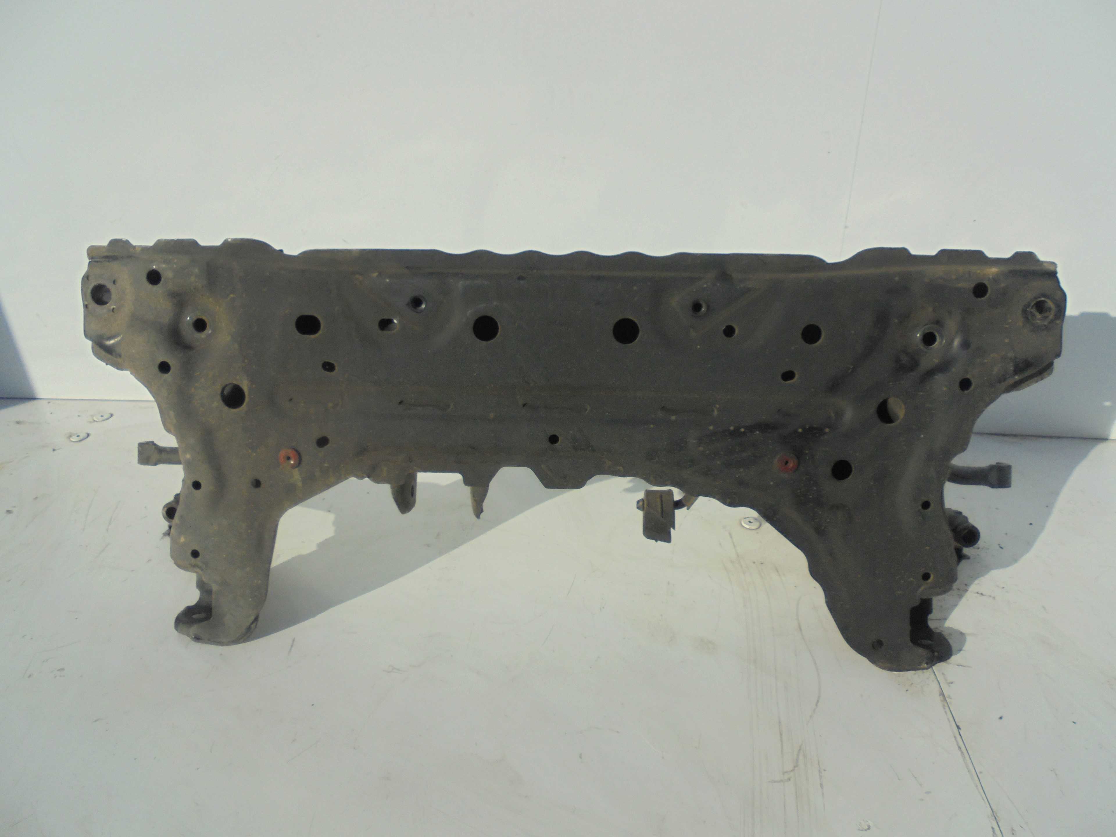 Recambio de cuna motor para ford fiesta (cb1) 1.6 tdci cat referencia OEM IAM   
