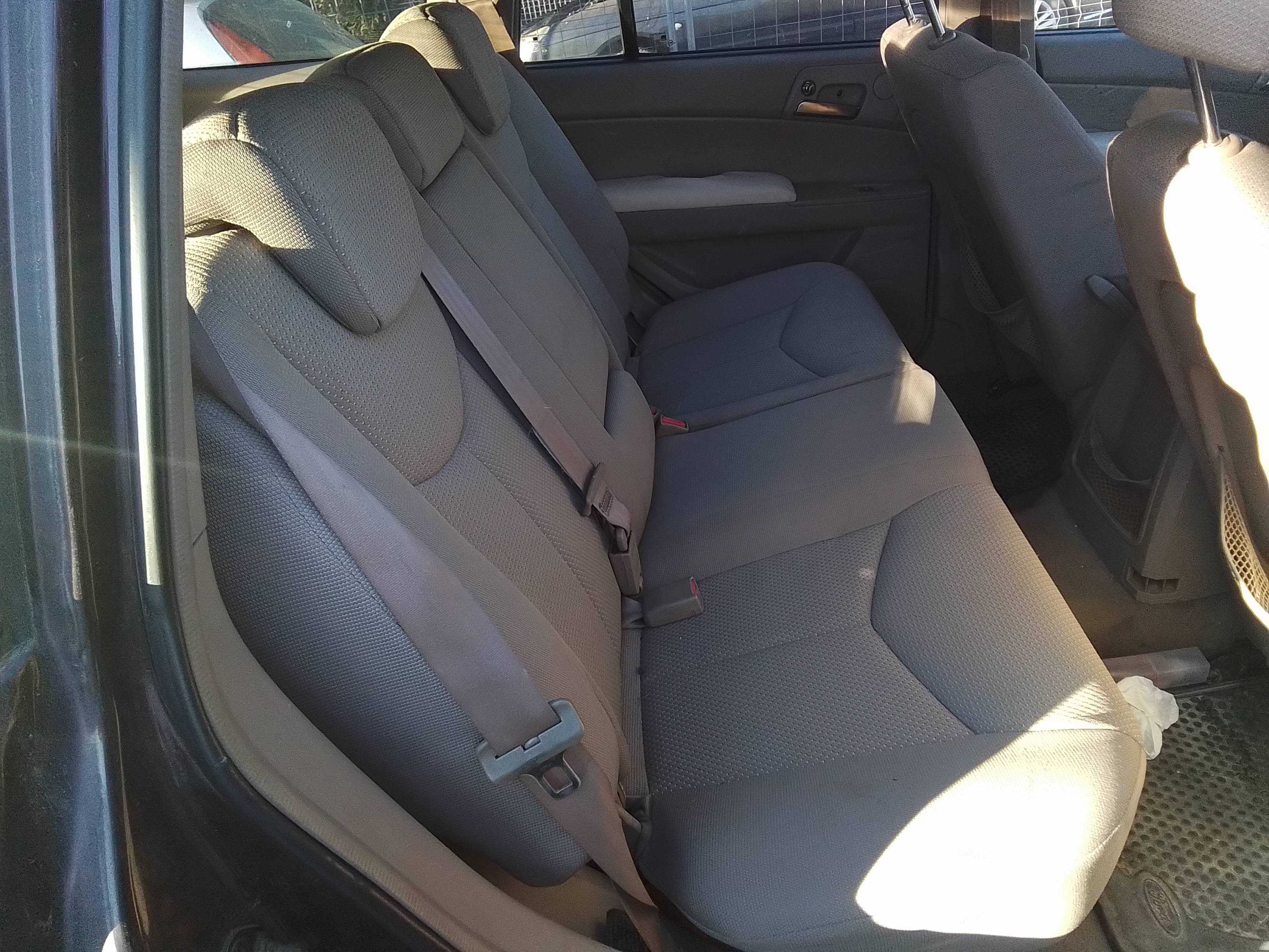 Recambio de asientos traseros para ssangyong kyron 200 xdi limited referencia OEM IAM   