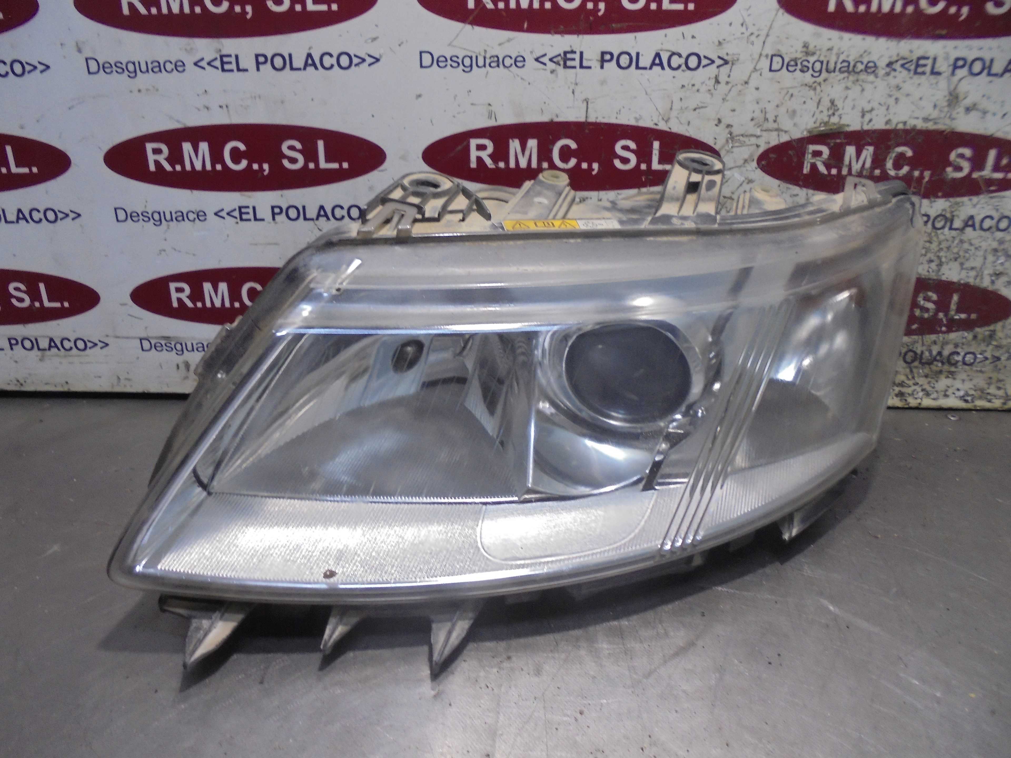 Recambio de faro izquierdo para saab 9-3 berlina 1.8 t arc referencia OEM IAM  HELLA 