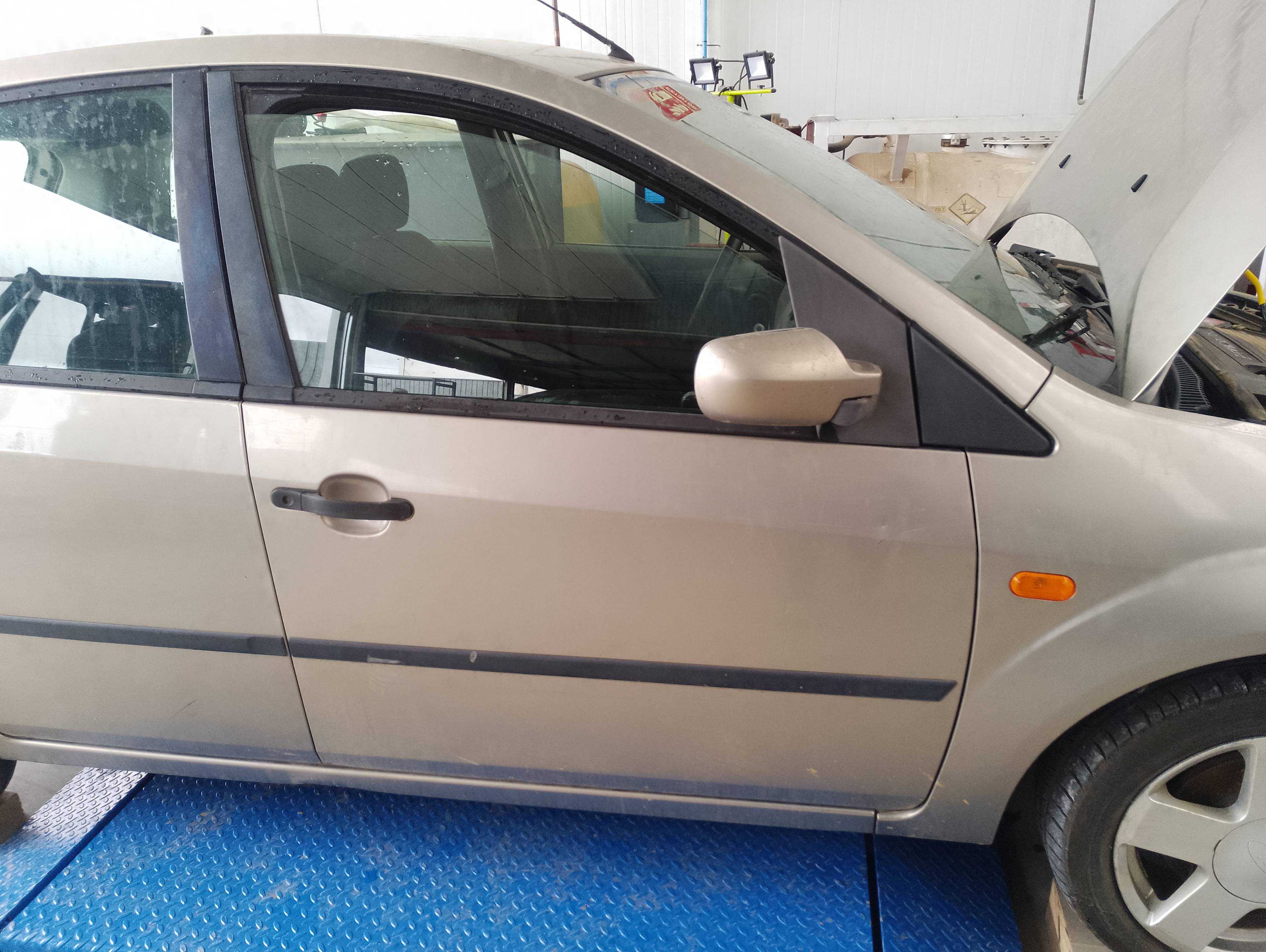 Recambio de puerta delantera derecha para ford fiesta (cbk) ambiente referencia OEM IAM   