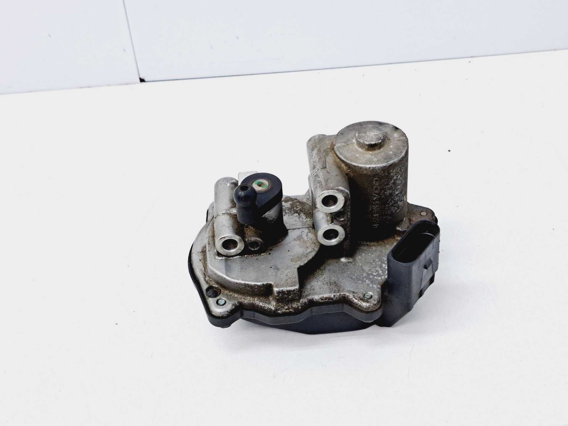 Recambio de motor colector admision para audi tt (8j3/8j9) 2.0 16v tfsi referencia OEM IAM 06F133482B  