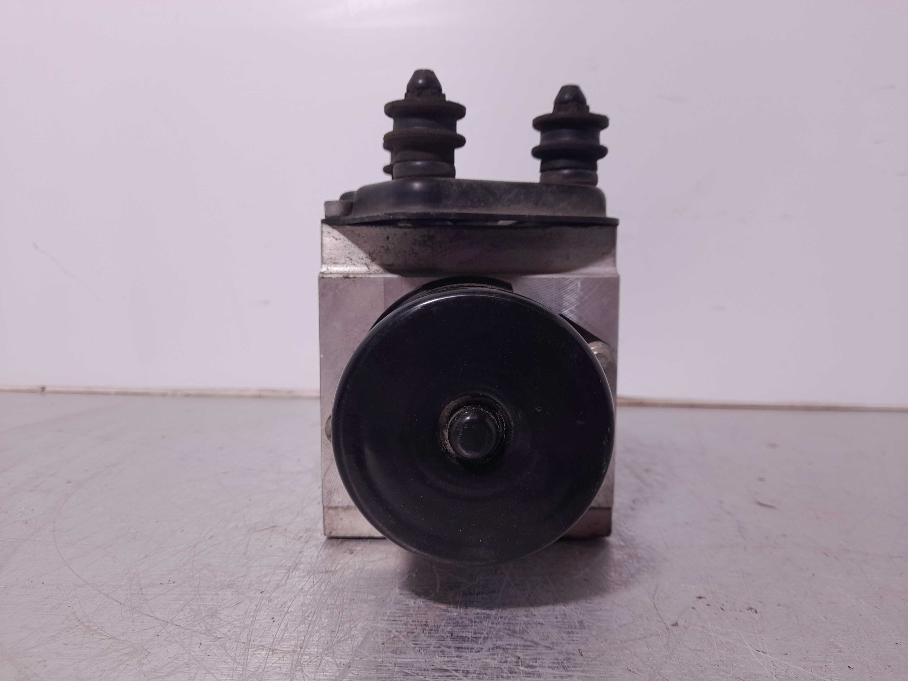 Recambio de abs para volkswagen passat berlina (3c2) 2.0 tdi referencia OEM IAM 3C0614109P TRW 