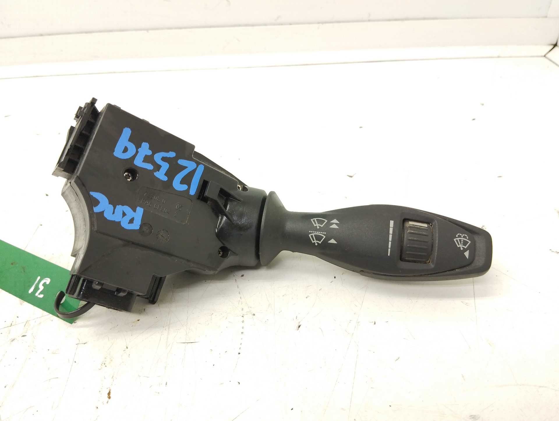 Recambio de mando limpia para ford fiesta (ccn) ambiente referencia OEM IAM SA6T17A553 0122650207 