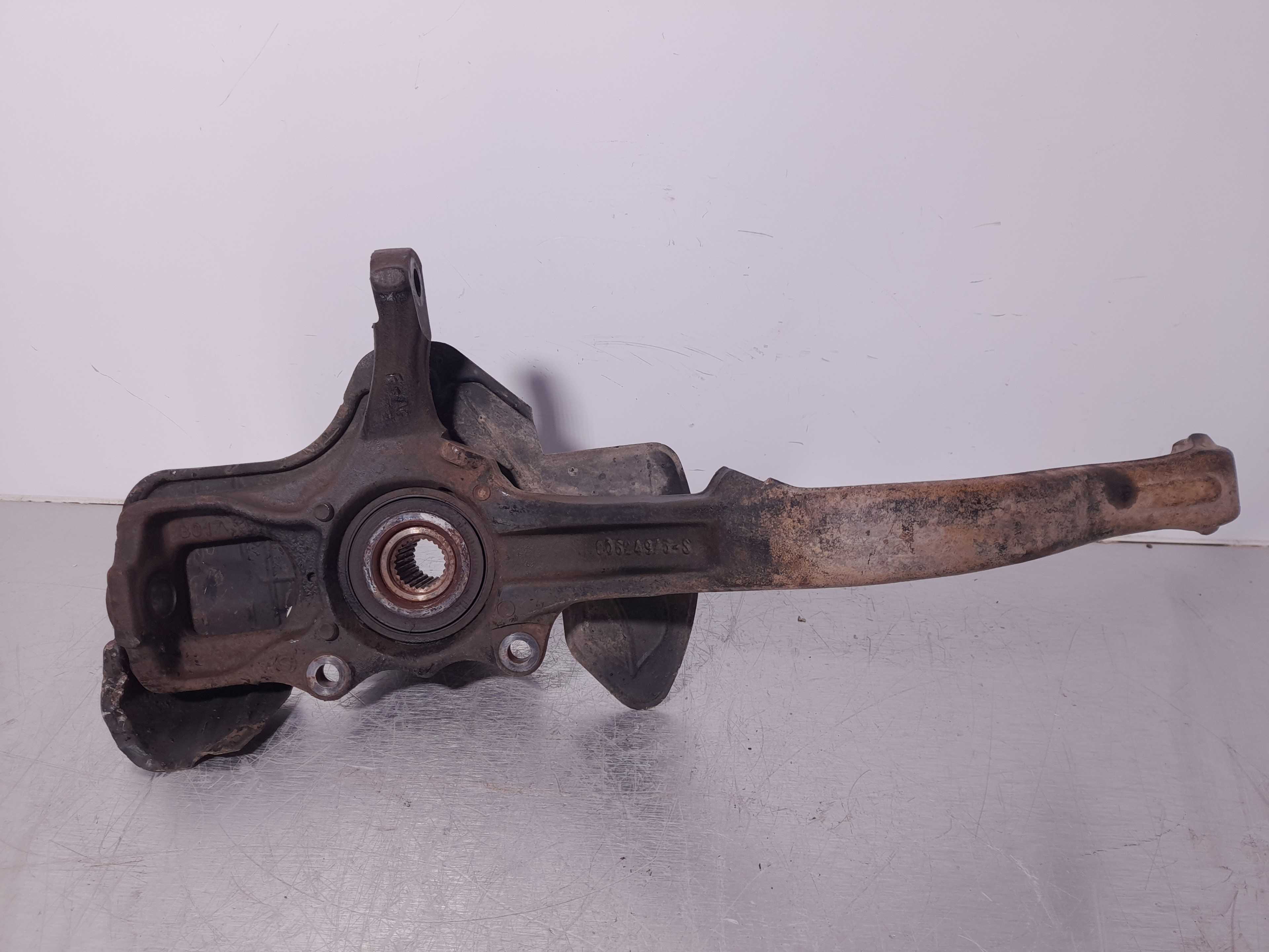 Recambio de mangueta delantera izquierda para alfa romeo 156 (116) 1.9 jtd cat referencia OEM IAM   