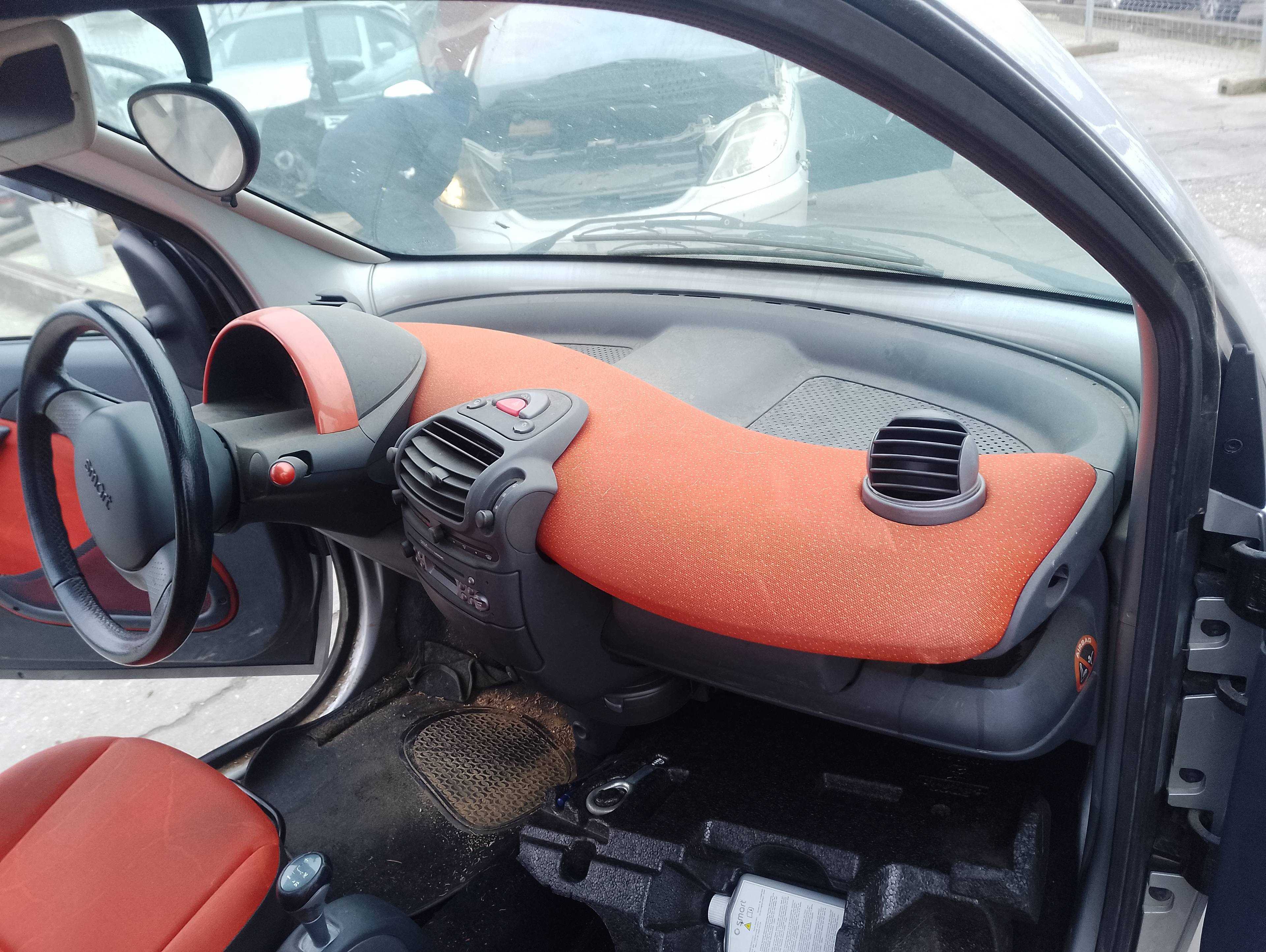 Recambio de salpicadero para smart fort. c referencia OEM IAM   