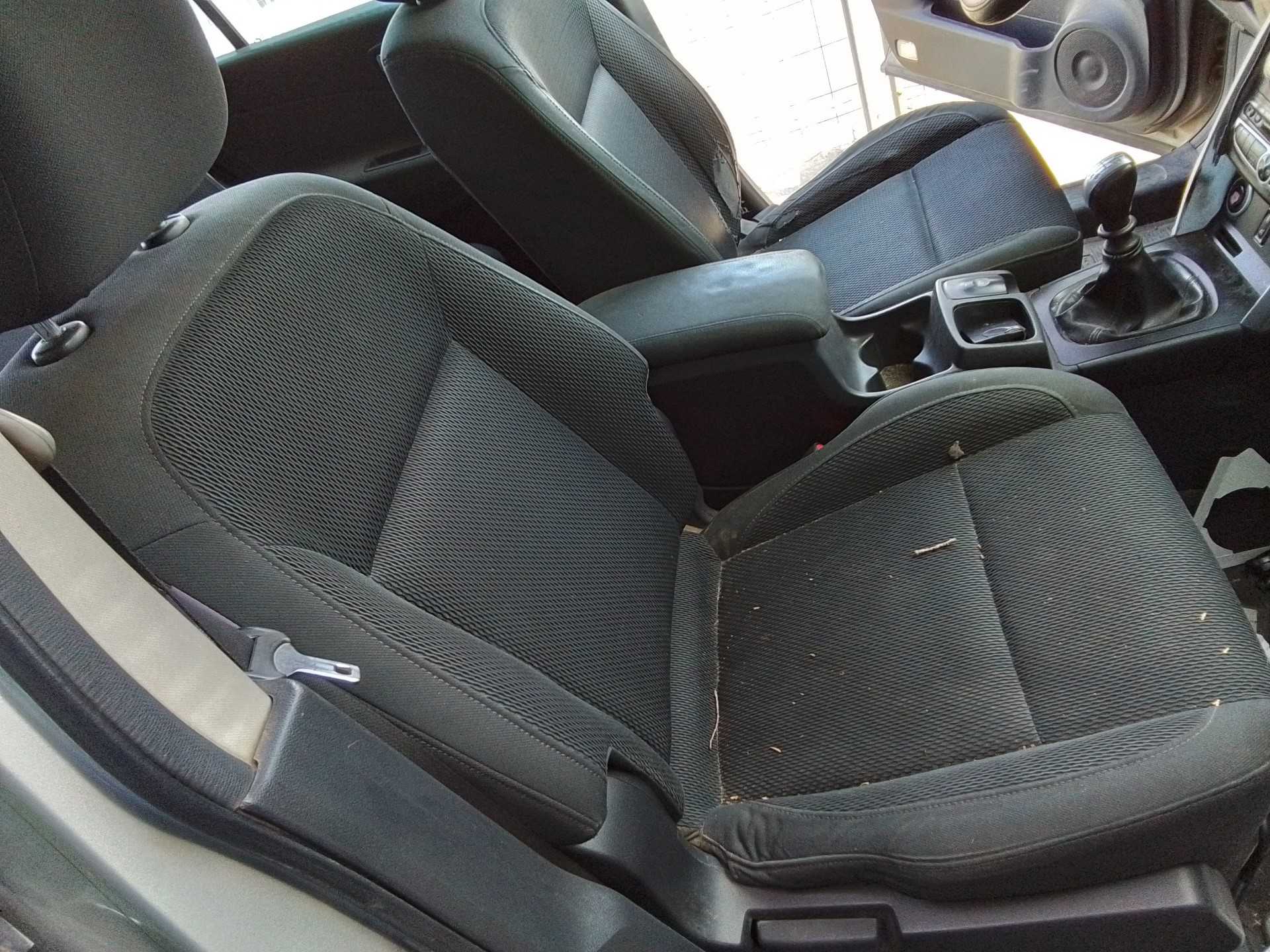 Recambio de asiento delantero derecho para renault koleos bose edition referencia OEM IAM   