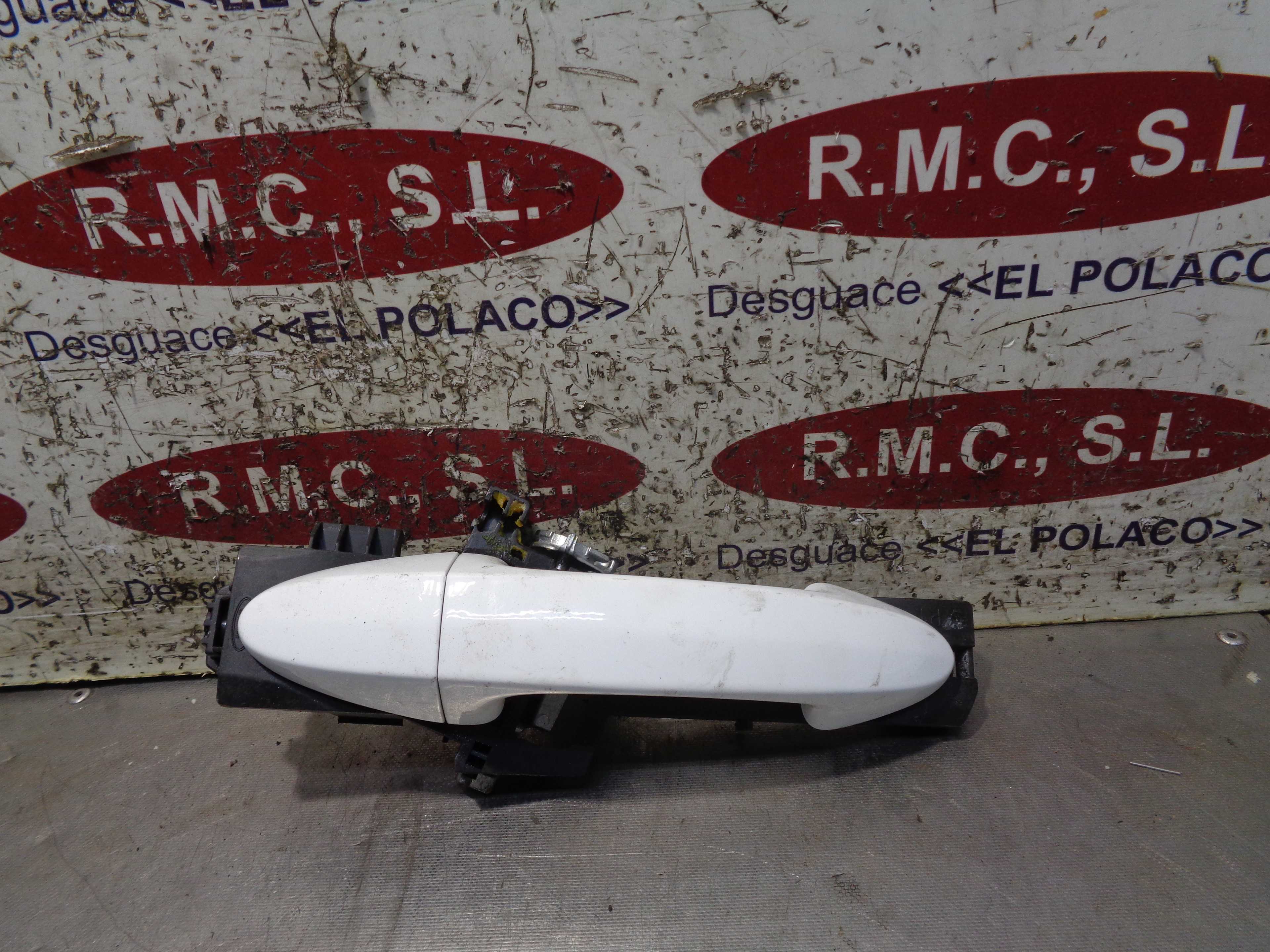 Recambio de maneta exterior trasera derecha para ford fiesta (ccn) ambiente referencia OEM IAM 8A61A224A36  