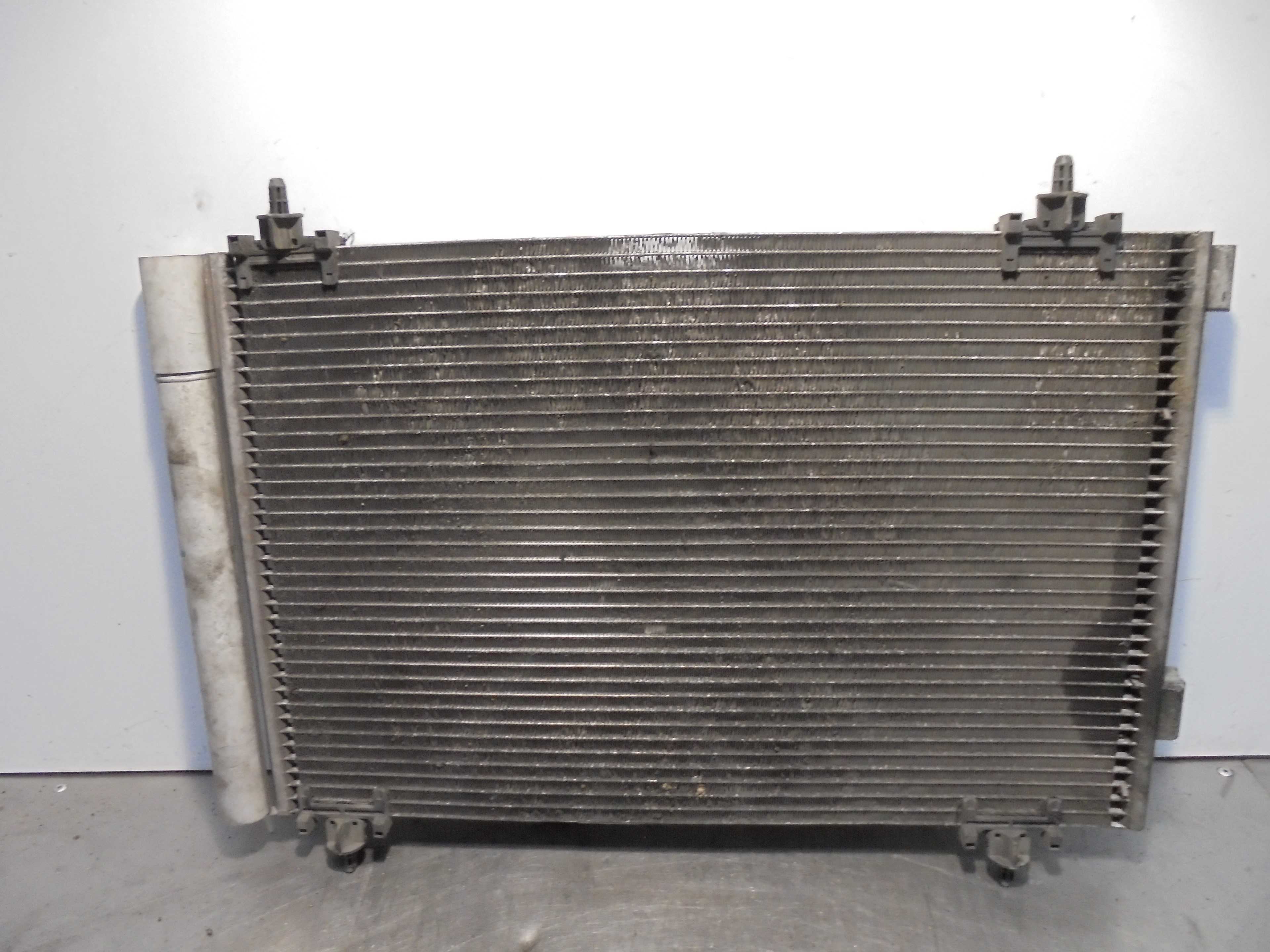 Recambio de condensador / radiador aire acondicionado para peugeot 5008 1.6 hdi fap referencia OEM IAM 9682531580 BEHR 