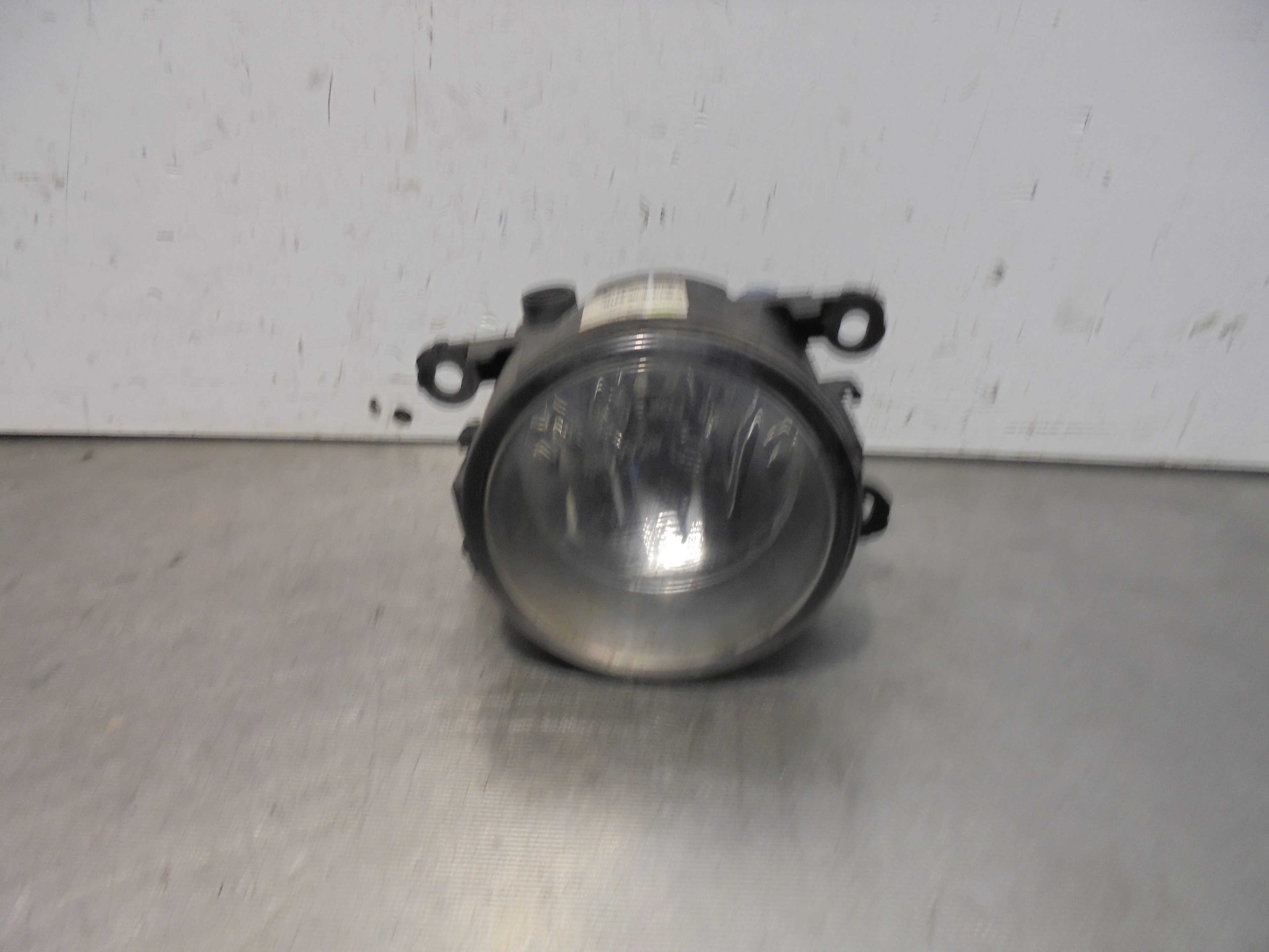 Recambio de faro antiniebla derecho para ford fiesta (cb1) 1.6 tdci cat referencia OEM IAM 2N1115201AB VALEO 