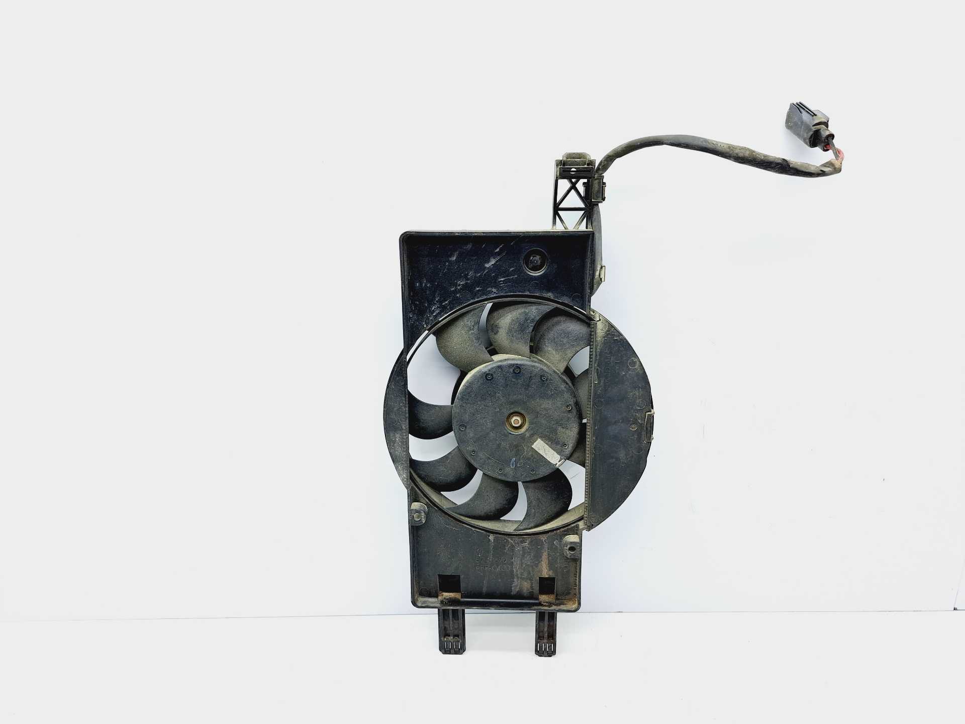 Recambio de electroventilador para ford focus lim. (cb8) edition referencia OEM IAM BV618C607SC  