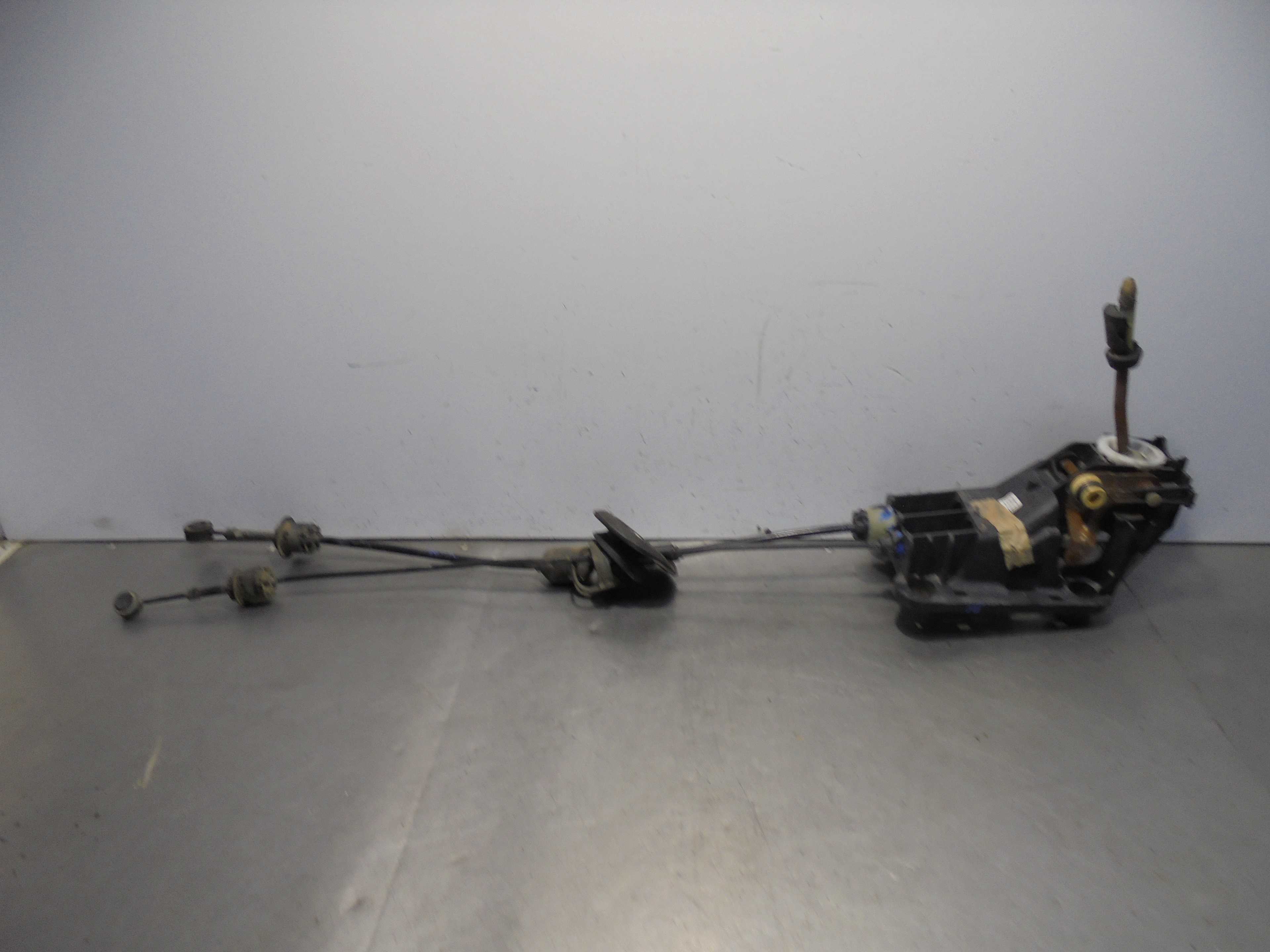 Recambio de palanca cambio para peugeot 207 xs referencia OEM IAM 9654072280  