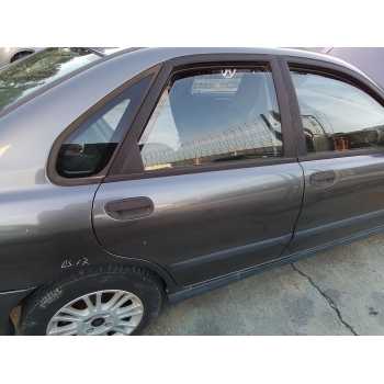 Recambio de puerta trasera derecha para volvo s40 berlina 1.6 cat referencia OEM IAM   