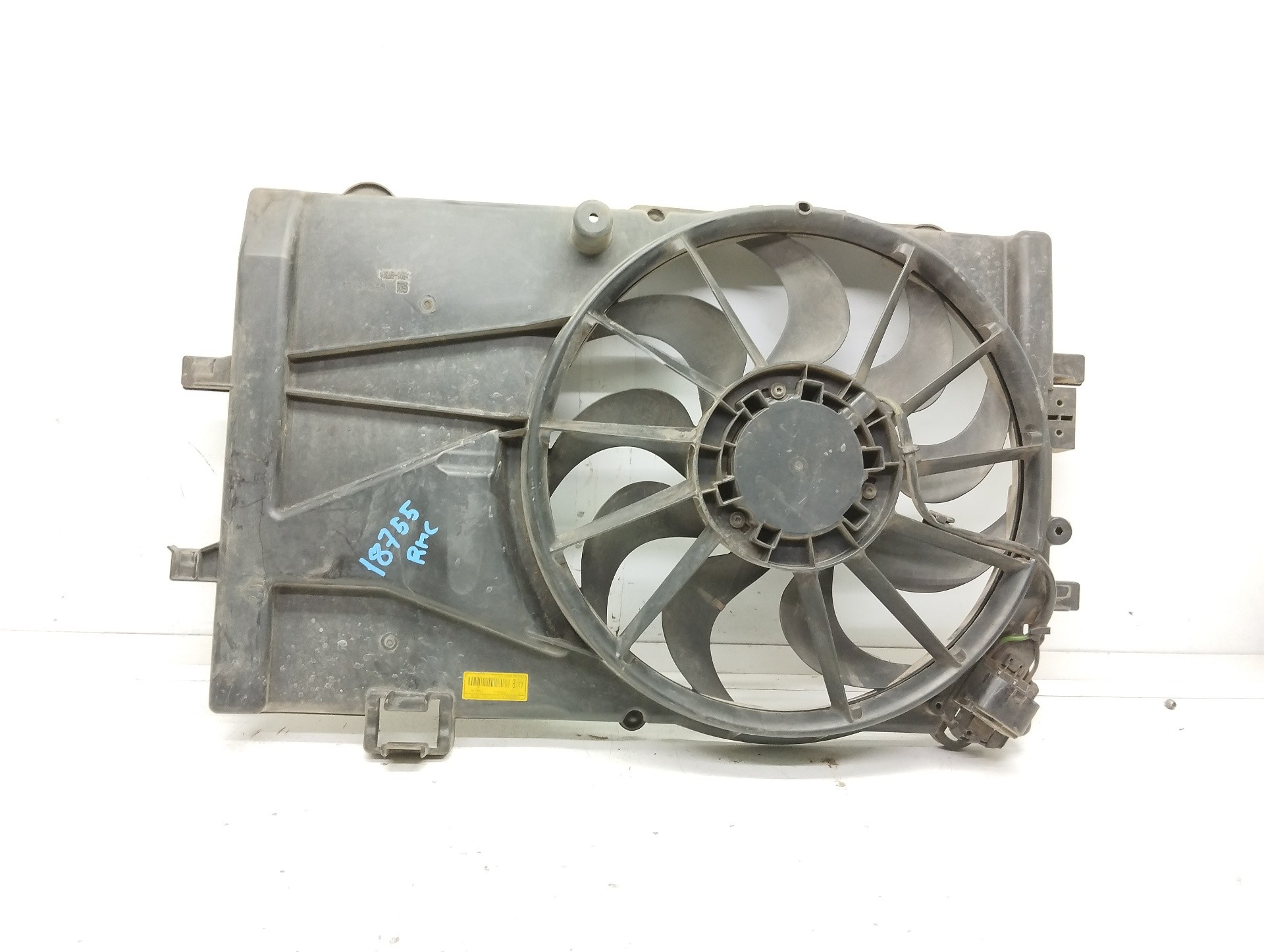 Recambio de electroventilador para chevrolet aveo sedán lt+ referencia OEM IAM F00S3D2020 BOSCH 