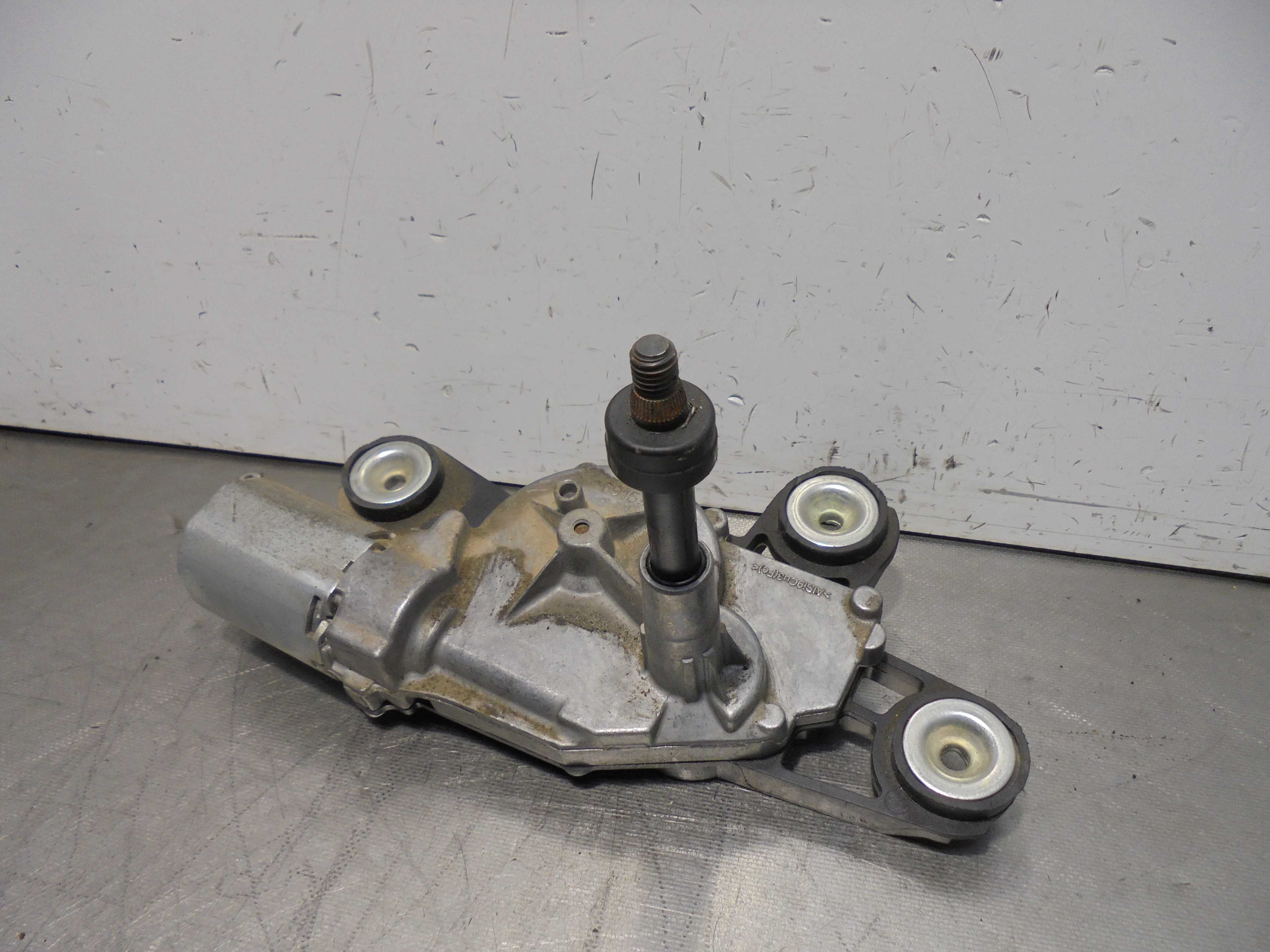 Recambio de motor limpia trasero para ford fiesta (cb1) ambiente referencia OEM IAM 8A61A17K441AB BOSCH 