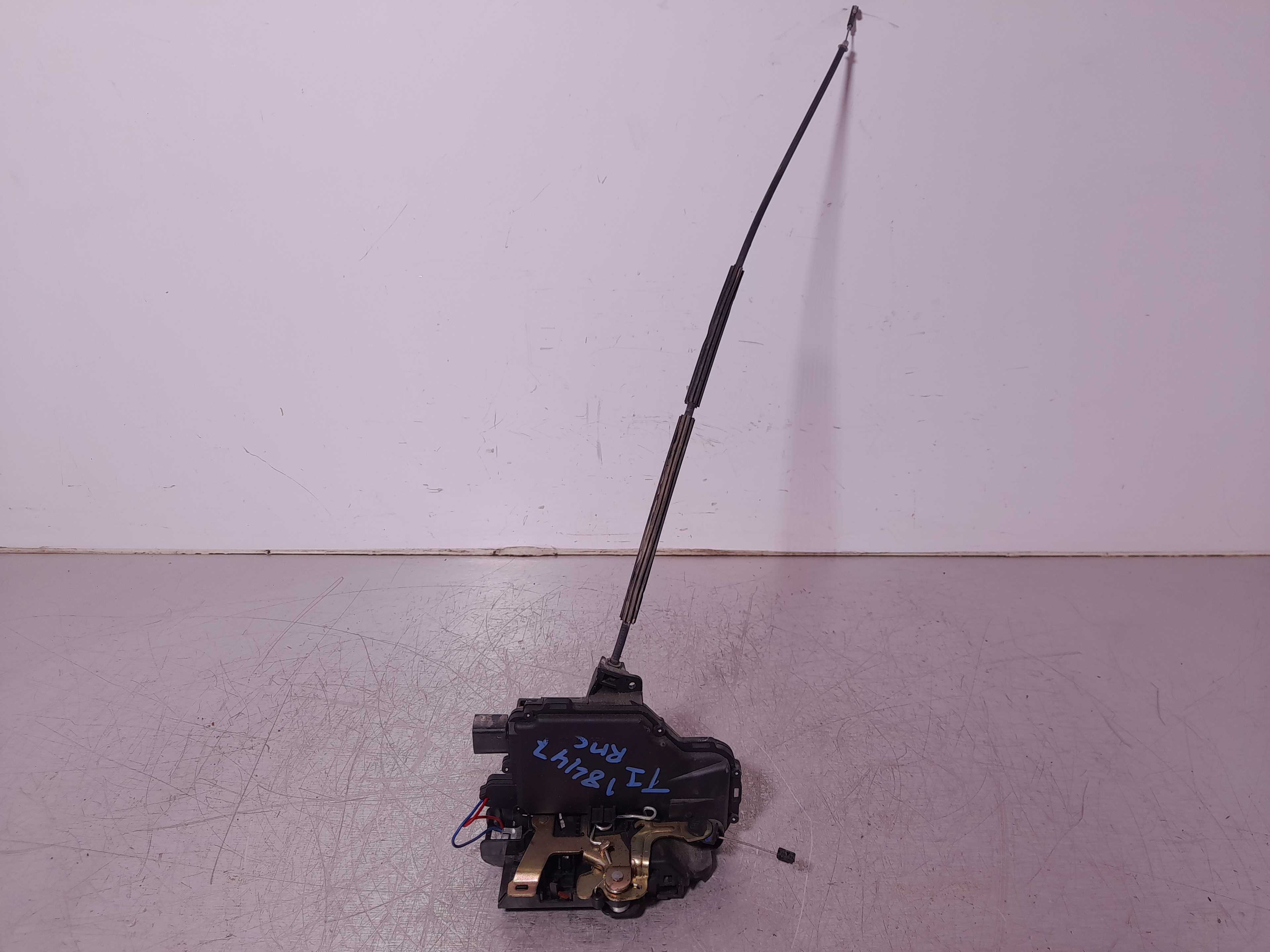Recambio de cerradura puerta trasera izquierda para skoda octavia berlina (1u2) ambiente referencia OEM IAM   