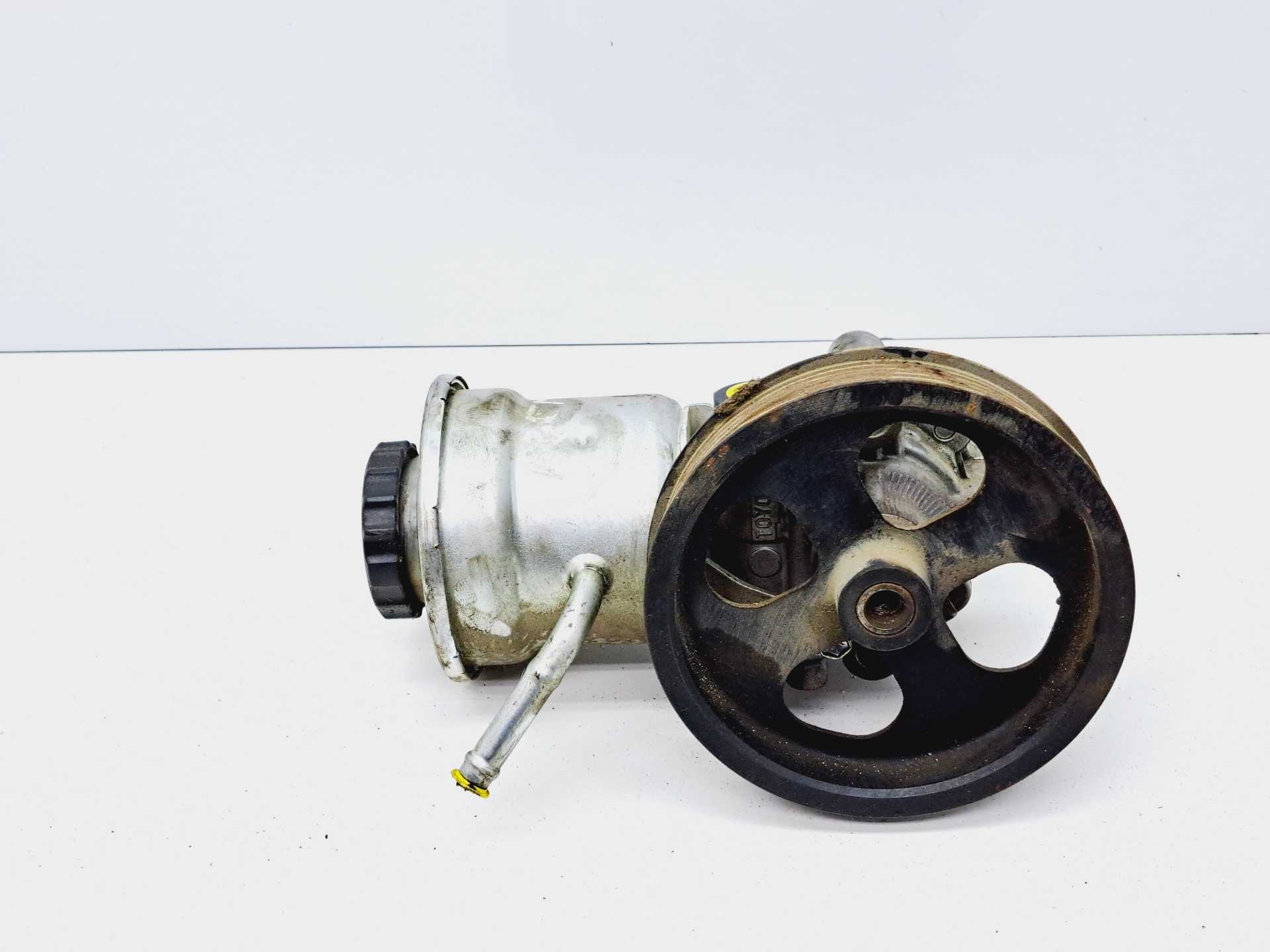 Recambio de bomba direccion para toyota avensis berlina (t25) 2.2 d-4d cat referencia OEM IAM   