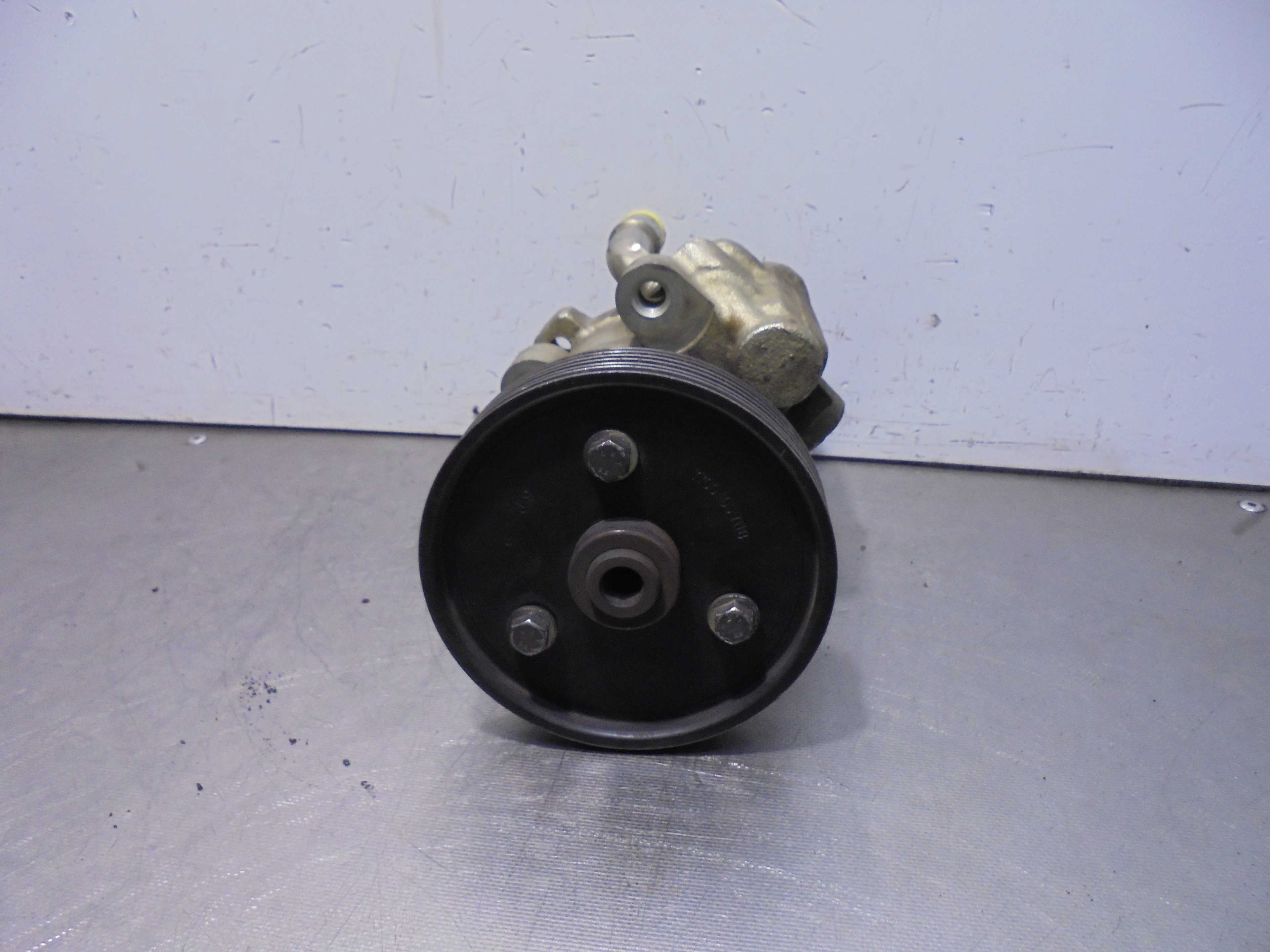 Recambio de bomba direccion para renault megane i classic (la0) 1.9 dti alize referencia OEM IAM 7700417308 26058572 DELPHI
