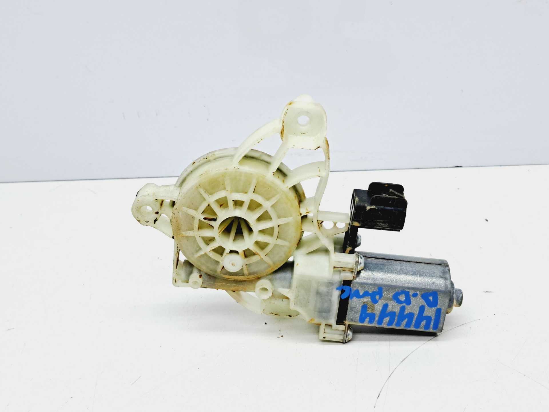 Recambio de motor elevalunas delantero derecho para ford puma hybrid st-line referencia OEM IAM A75851112  