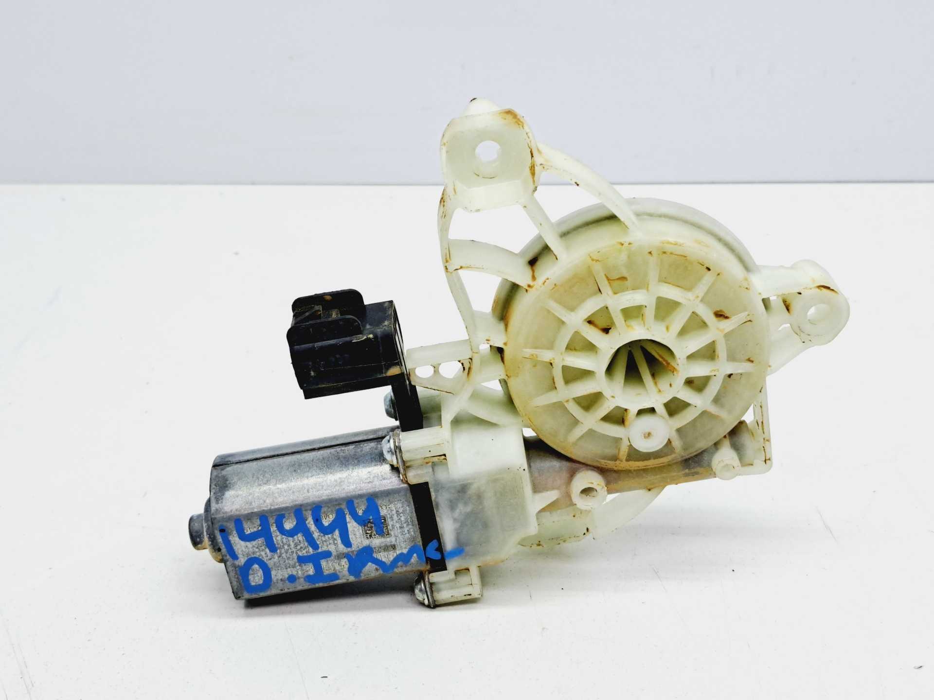 Recambio de motor elevalunas delantero izquierdo para ford puma hybrid st-line referencia OEM IAM A7585112  