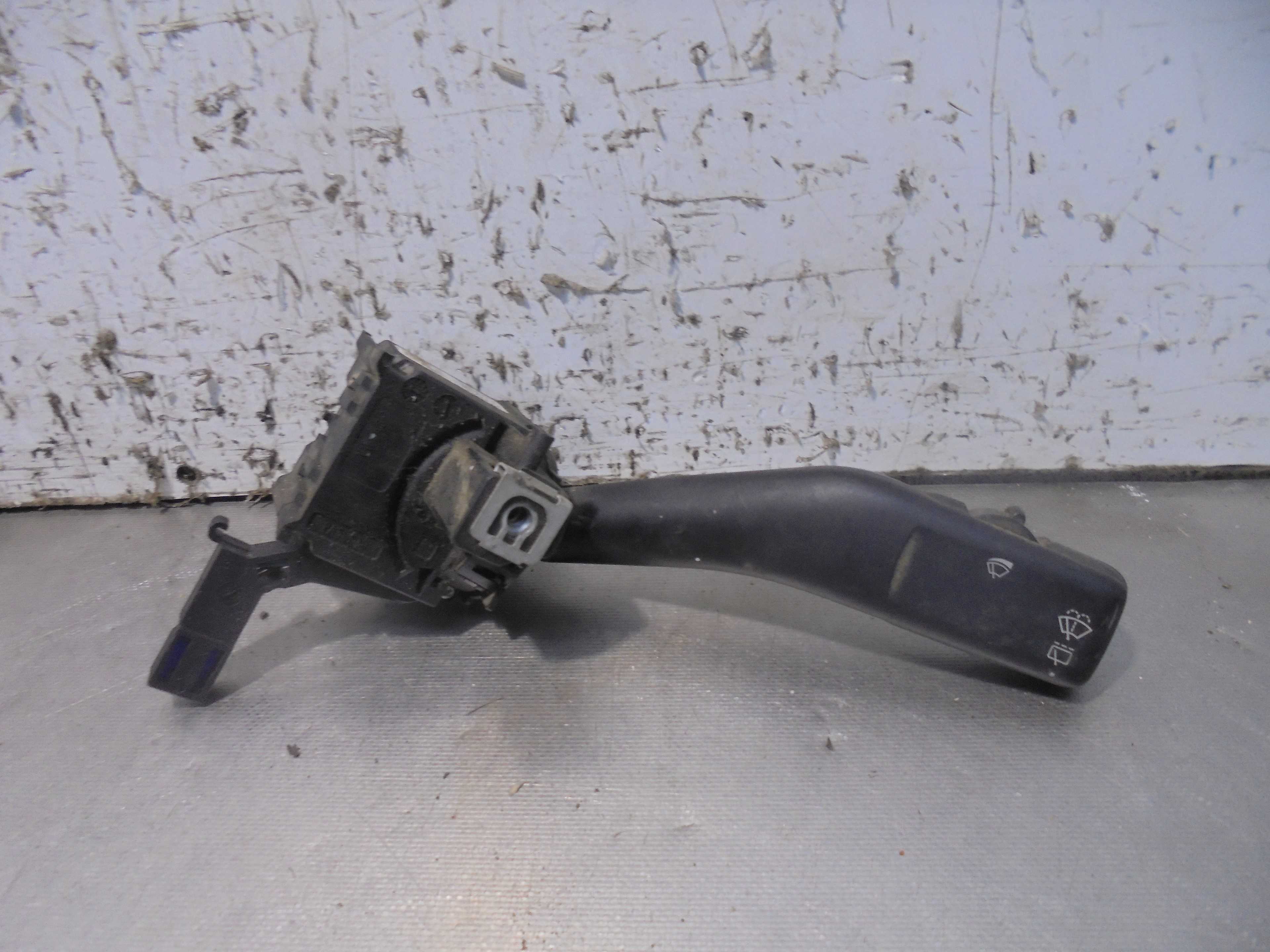 Recambio de mando limpia para seat leon (1p1) referencia OEM IAM 1K0953519  