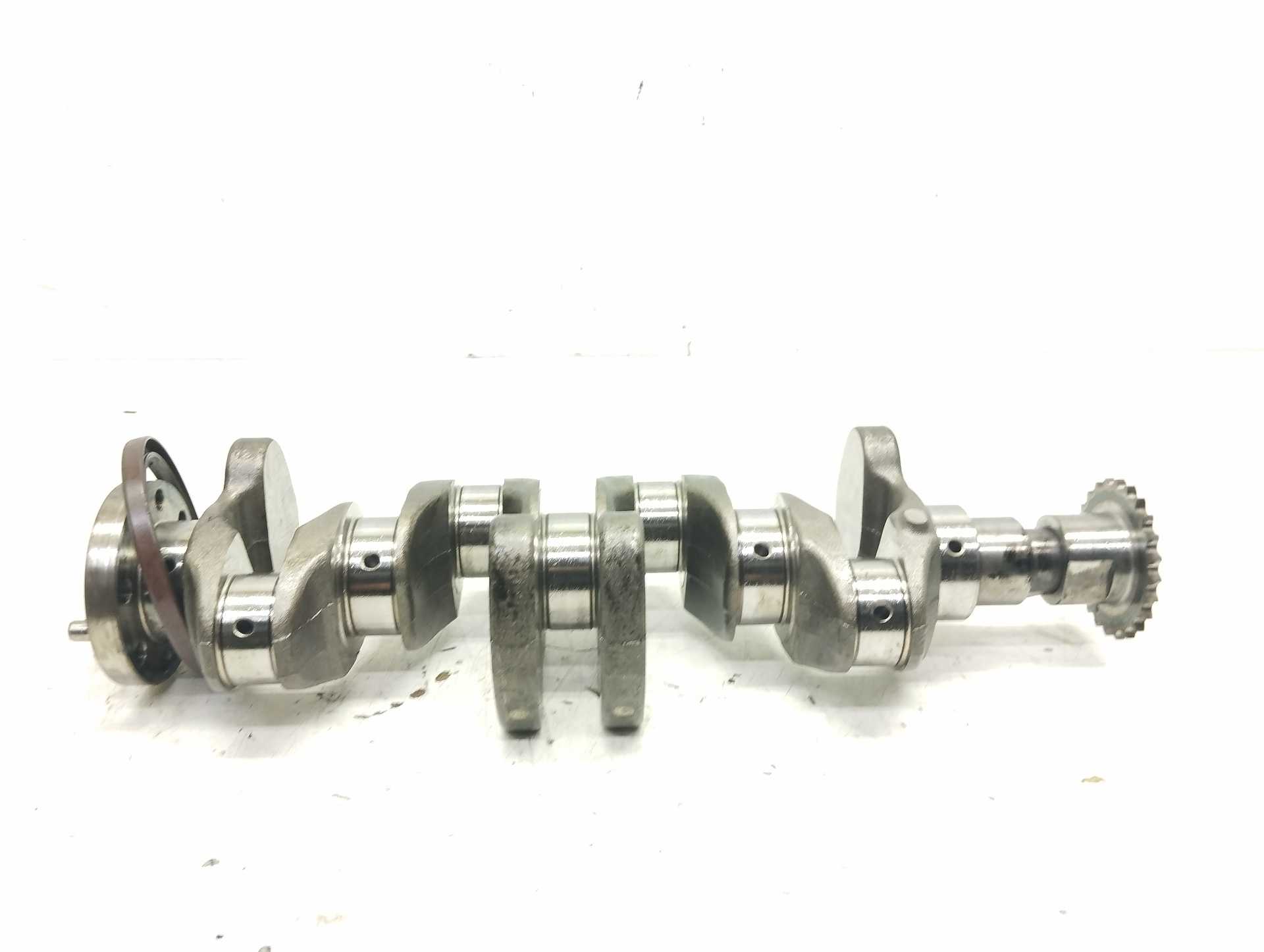 Recambio de cigueñal para hyundai i30 (gd) classic referencia OEM IAM E401N182  