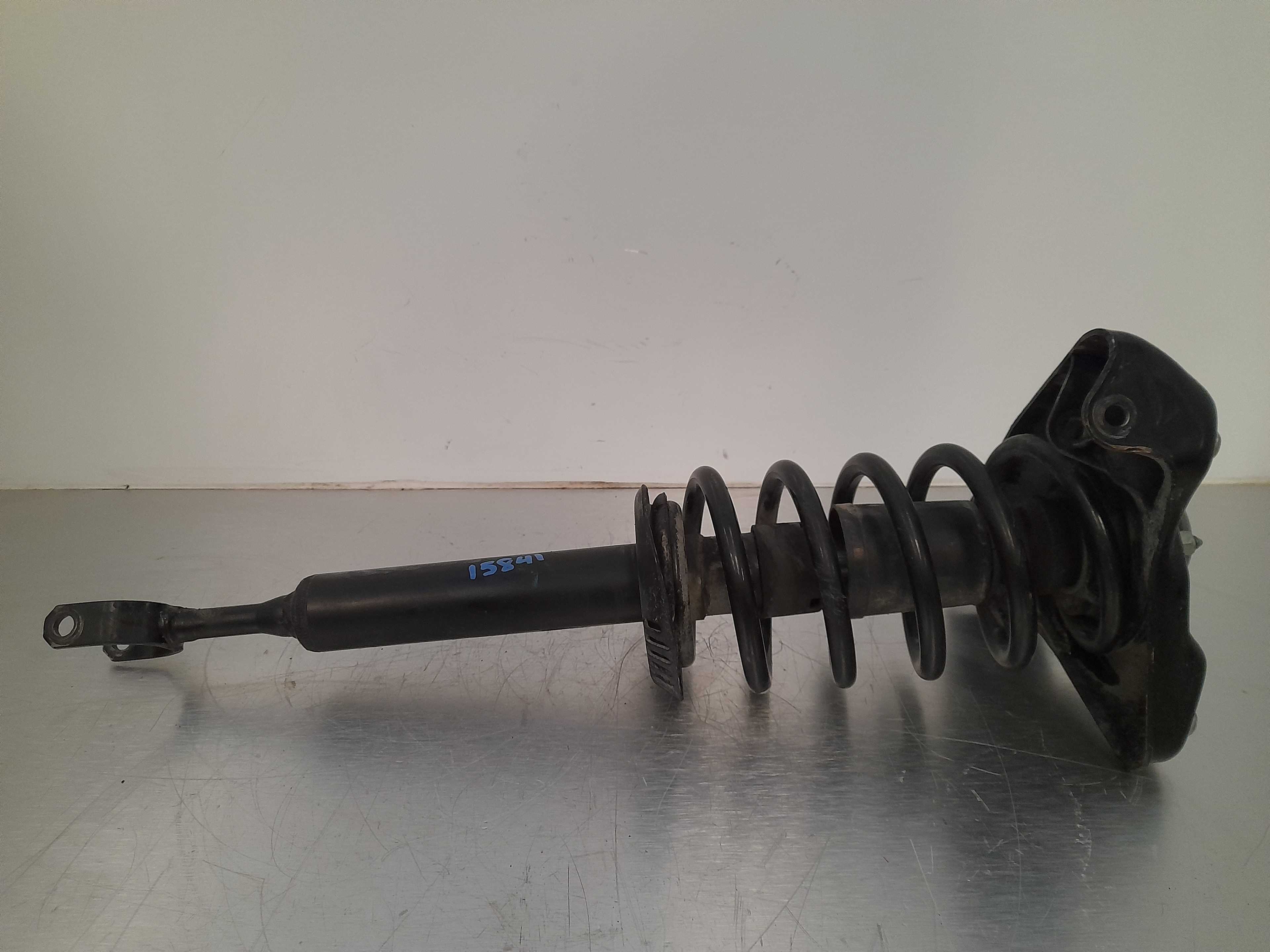 Recambio de amortiguador delantero izquierdo para volkswagen passat berlina (3b2) comfortline referencia OEM IAM 3B0413031A  