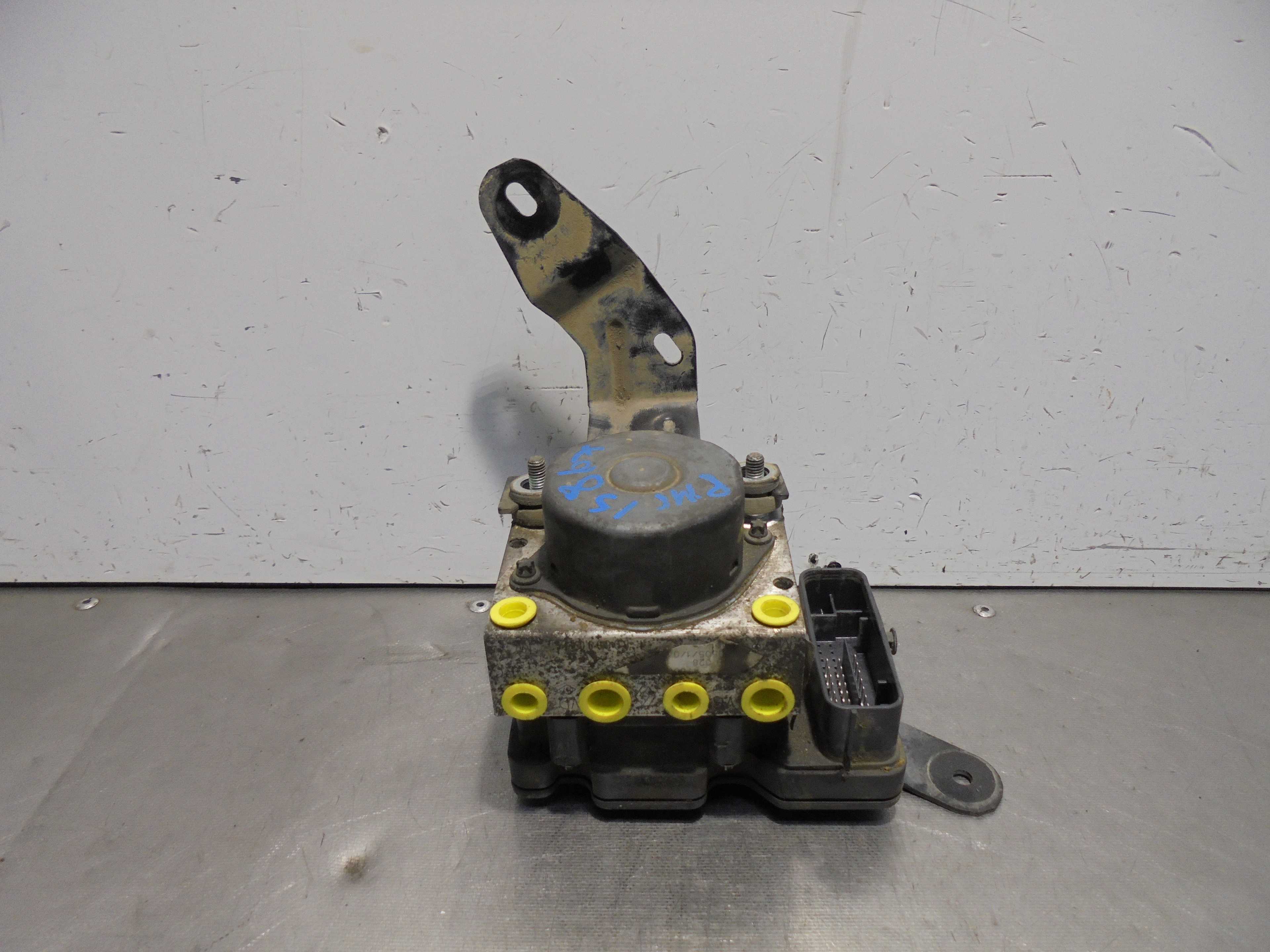 Recambio de abs para renault kangoo expression referencia OEM IAM 476605718R  