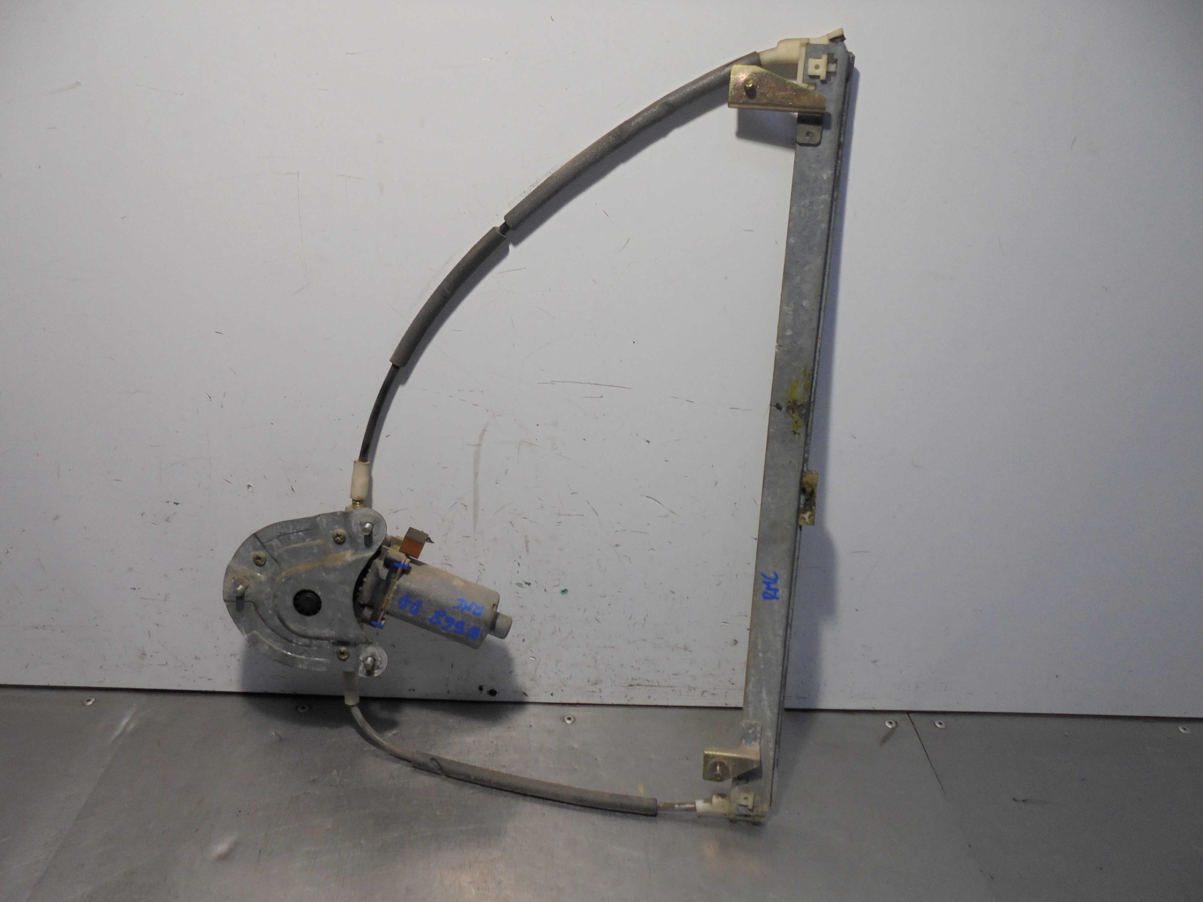 Recambio de elevalunas delantero derecho para citroën zx 1.4 tonic referencia OEM IAM 0130821688 BOSCH 