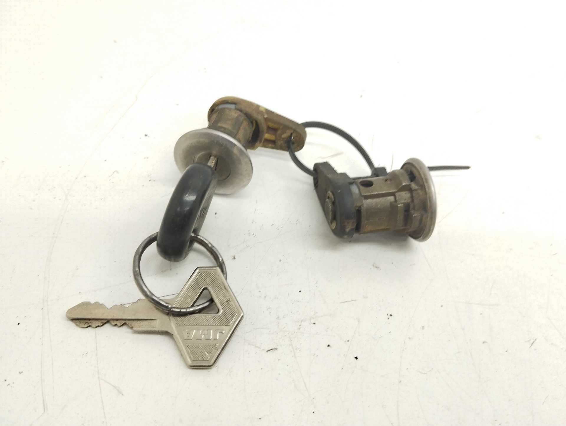 Recambio de bombin puerta delantera izquierda para renault twingo (co6) referencia OEM IAM   