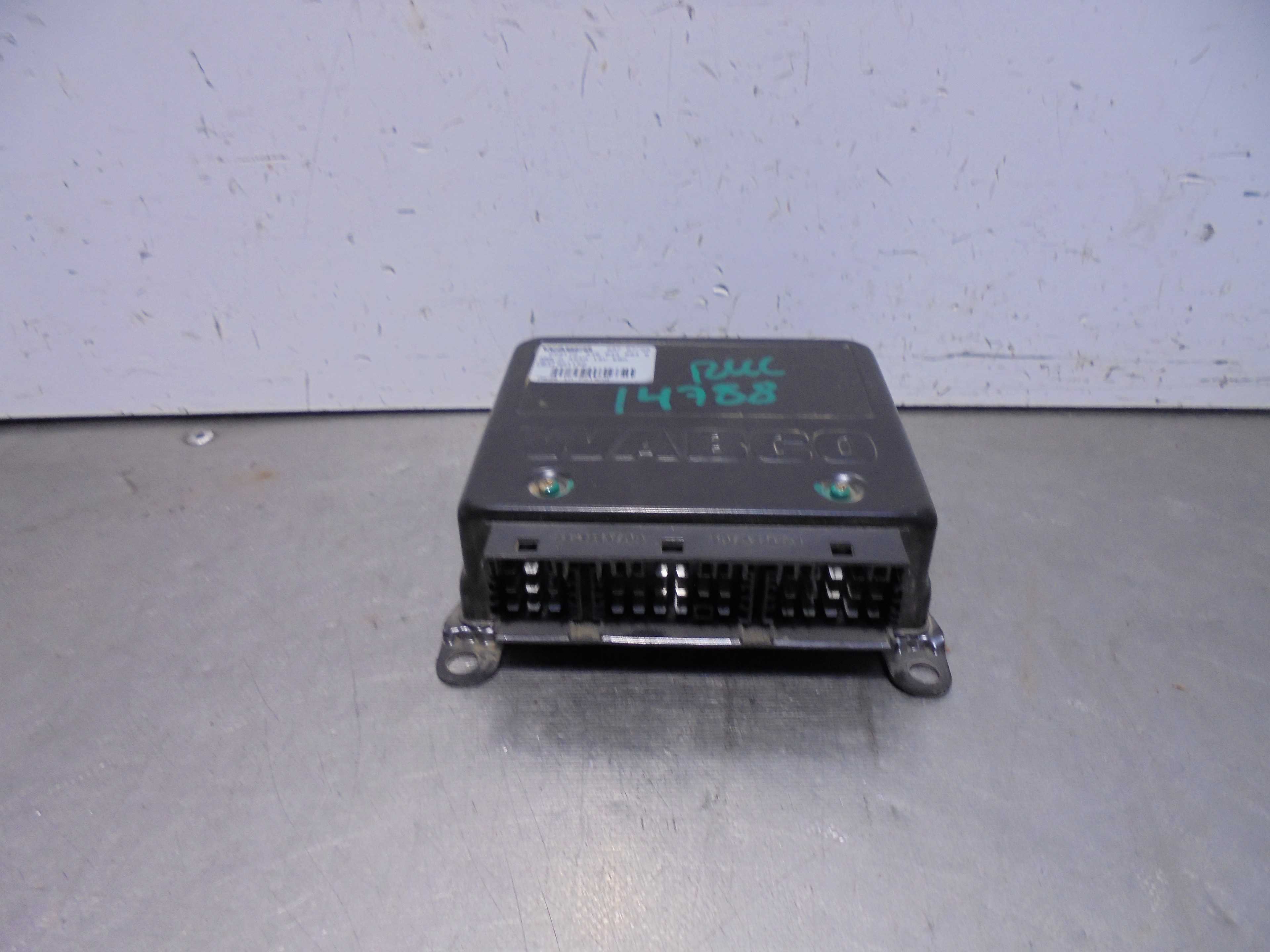 Recambio de centralita abs para santana 350 referencia OEM IAM 446044094 WABCO 