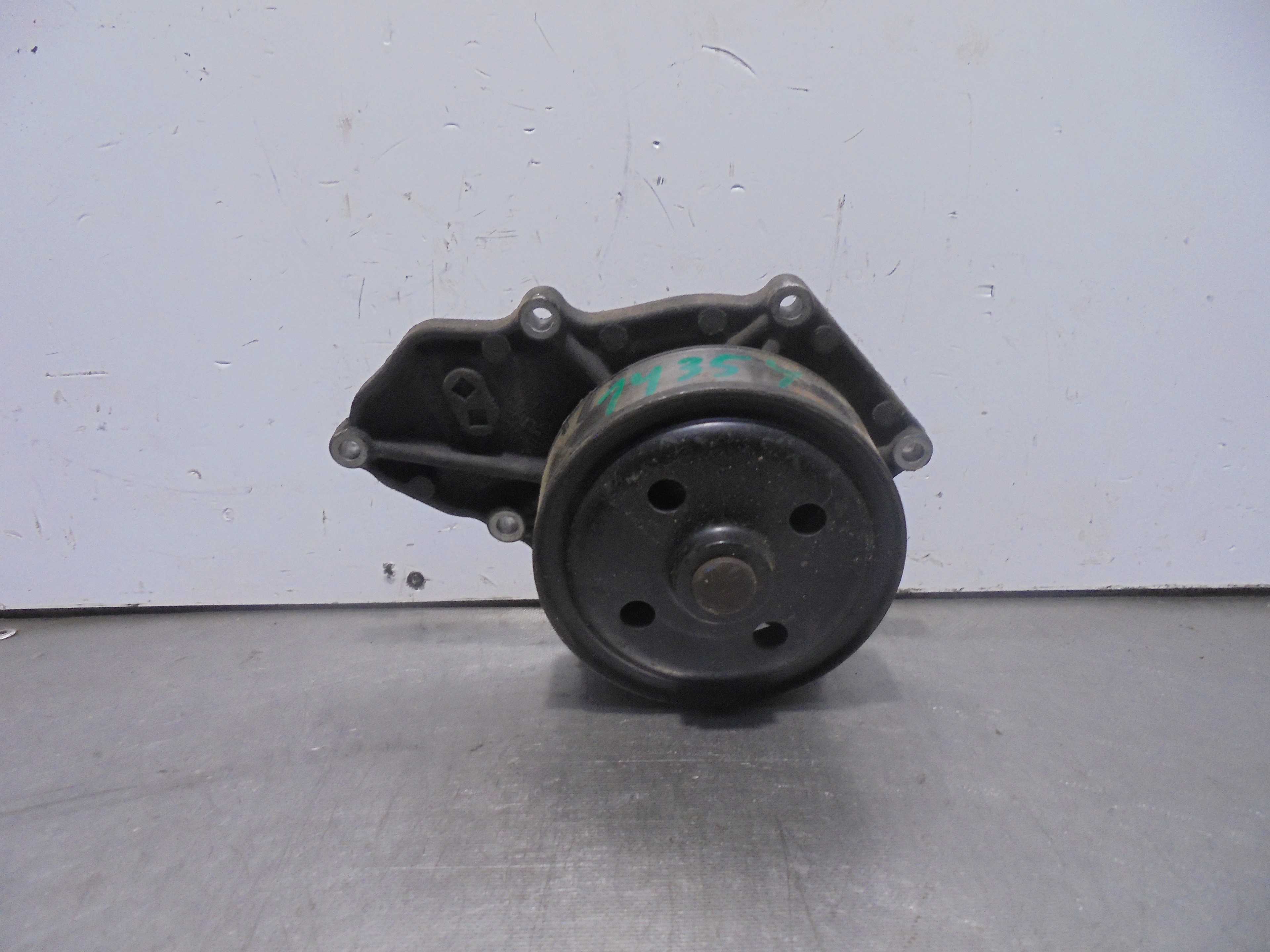 Recambio de bomba agua para honda cr-v (re) elegance referencia OEM IAM   