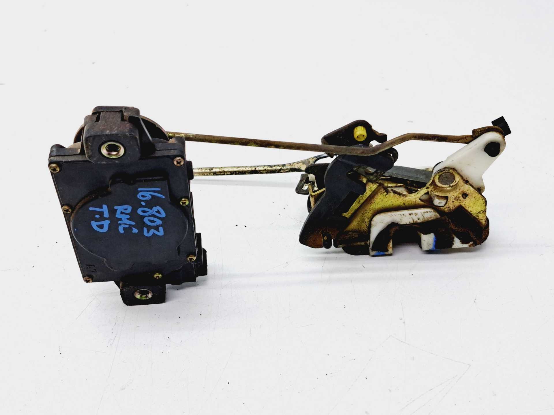 Recambio de cerradura puerta trasera derecha para hyundai lantra berlina (rd) 1.9 d gls referencia OEM IAM   