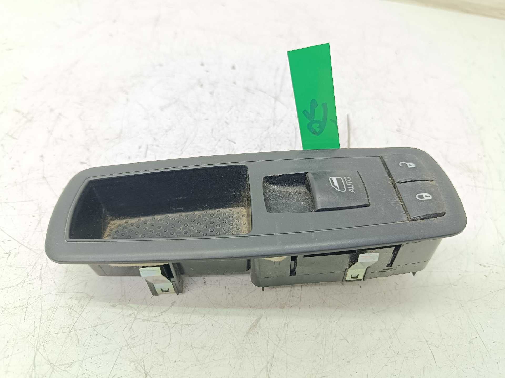 Recambio de mando elevalunas delantero derecho para fiat freemont (345) urban referencia OEM IAM 56046822AD 10017667 