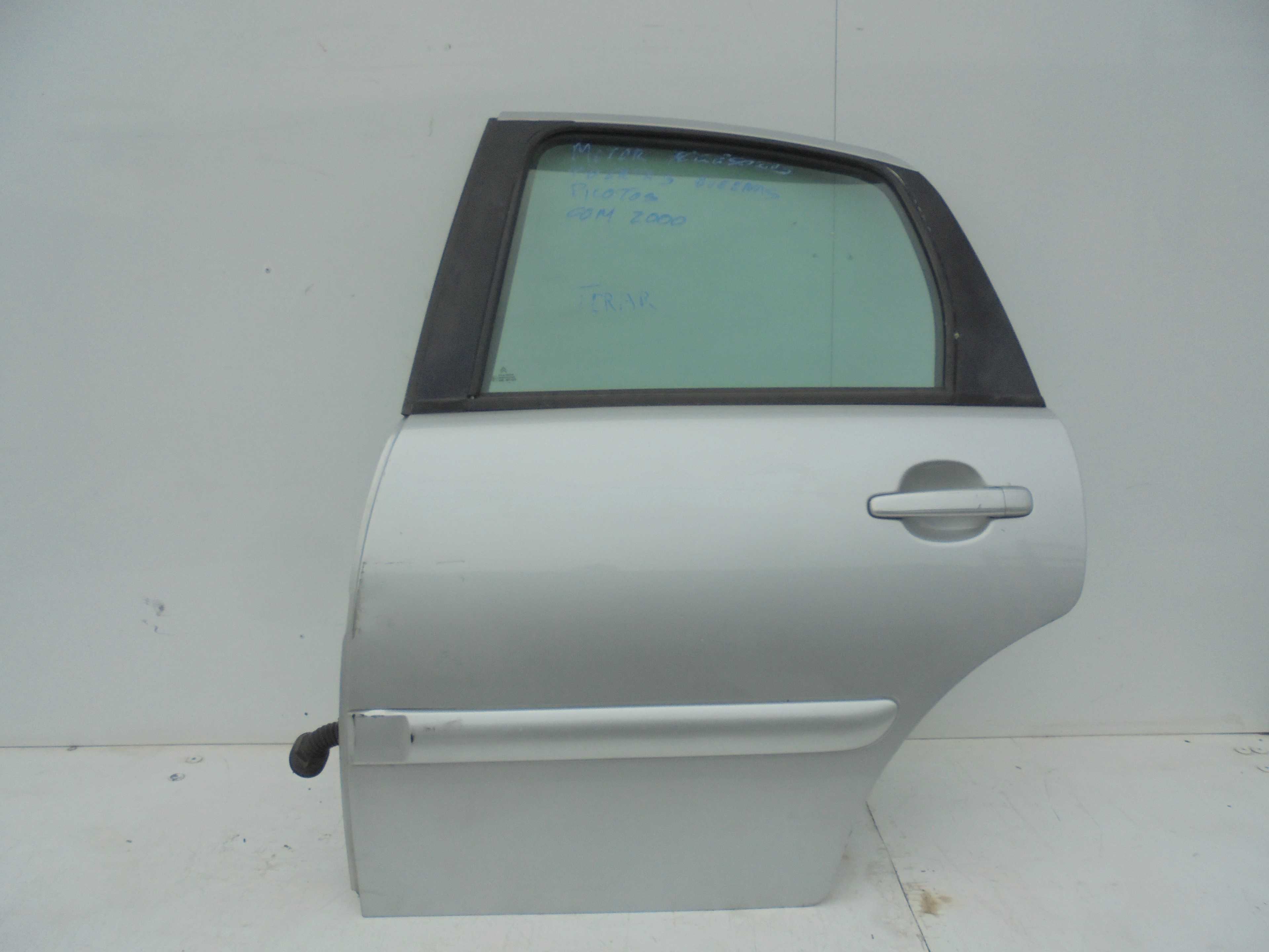 Recambio de puerta trasera izquierda para citroën c3 1.4 hdi sx plus referencia OEM IAM   