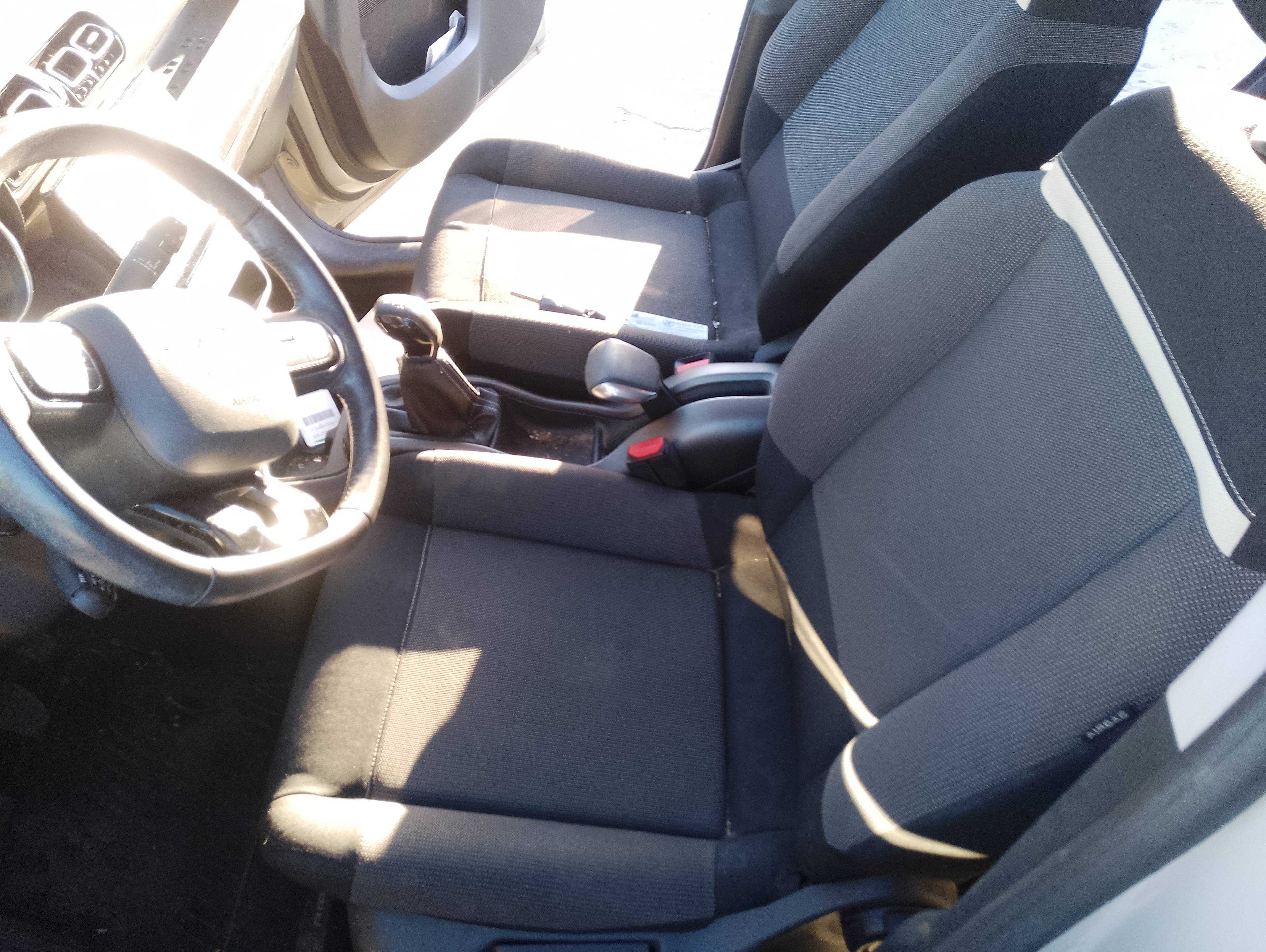 Recambio de asiento delantero izquierdo para citroën c3 aircross rip curl referencia OEM IAM   