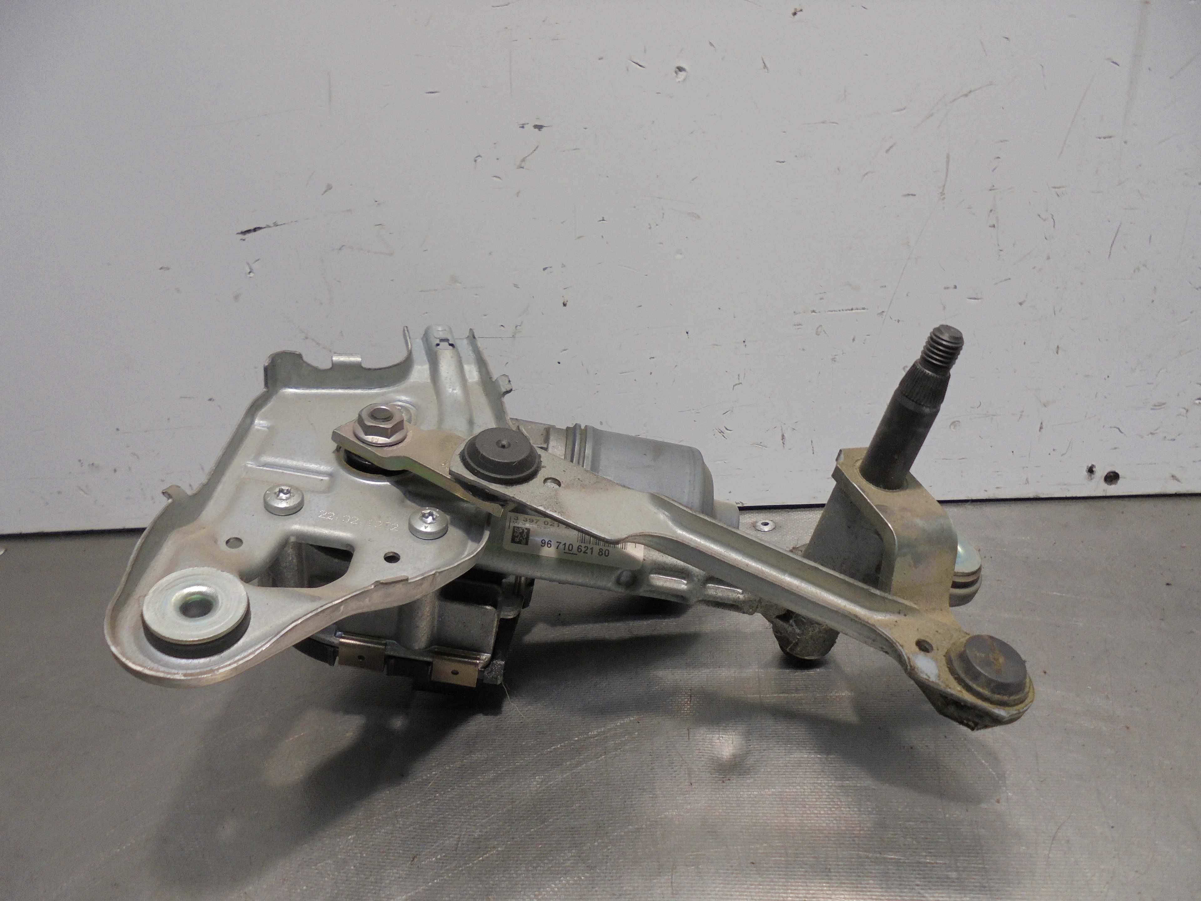 Recambio de motor limpia delantero para peugeot 5008 1.6 hdi fap referencia OEM IAM 9671062180 1397220576 BOSCH