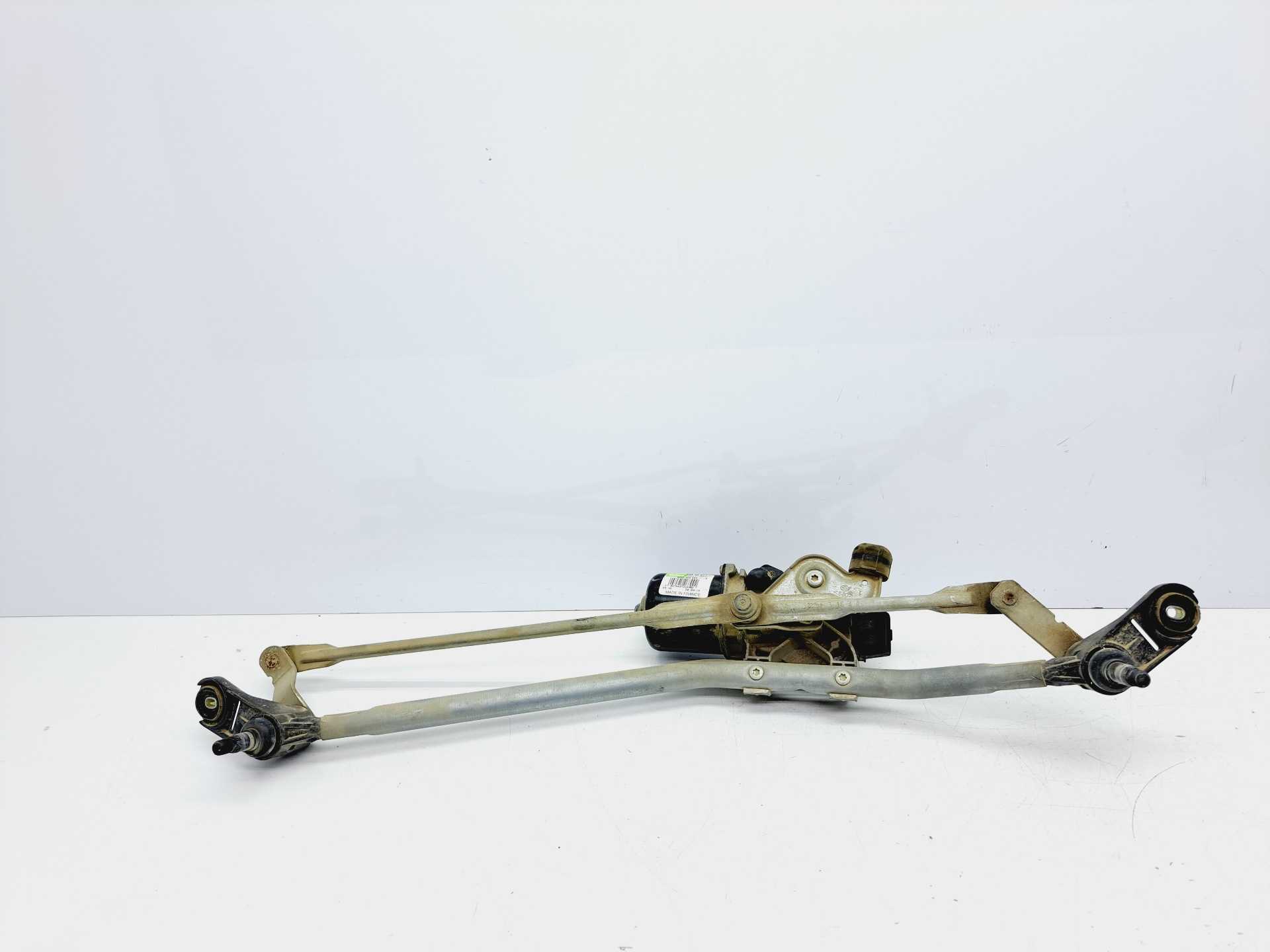 Recambio de motor limpia delantero para renault kangoo expression referencia OEM IAM 8200409692D VALEO 