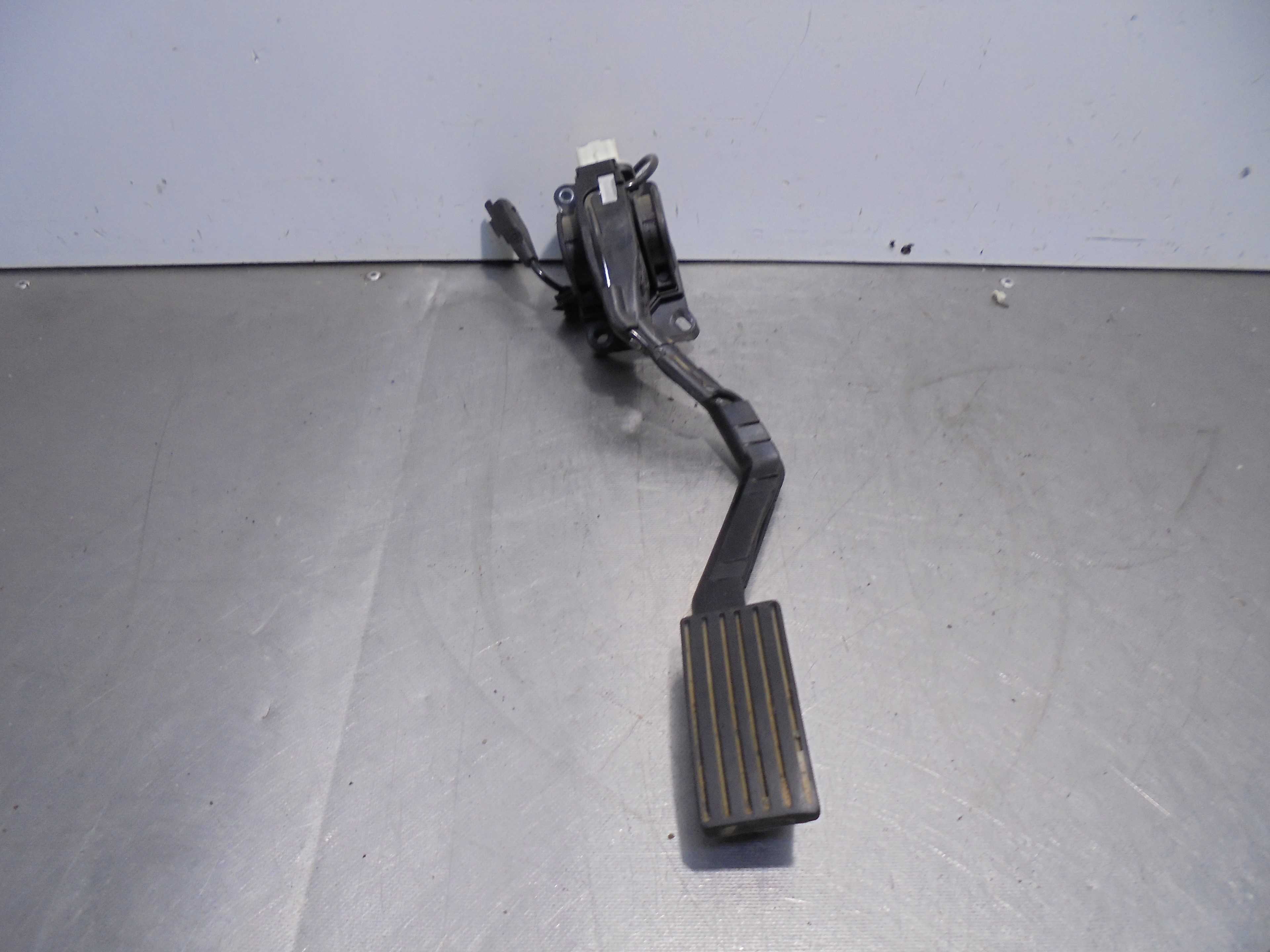 Recambio de potenciometro pedal para citroën c5 berlina collection referencia OEM IAM 9650341780 BOSCH 