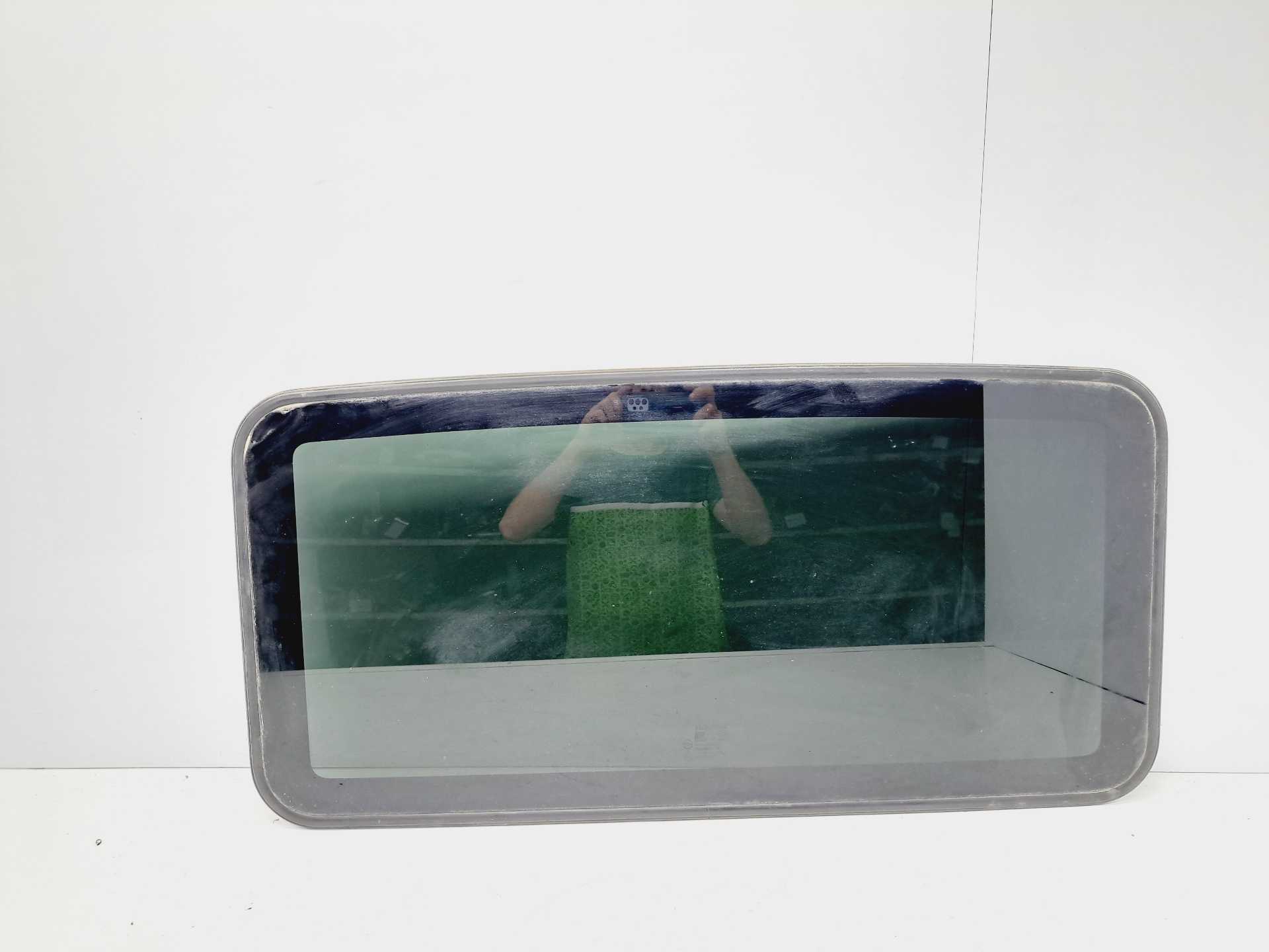 Recambio de cristal techo solar para ssangyong rexton 2.7 turbodiesel cat referencia OEM IAM   