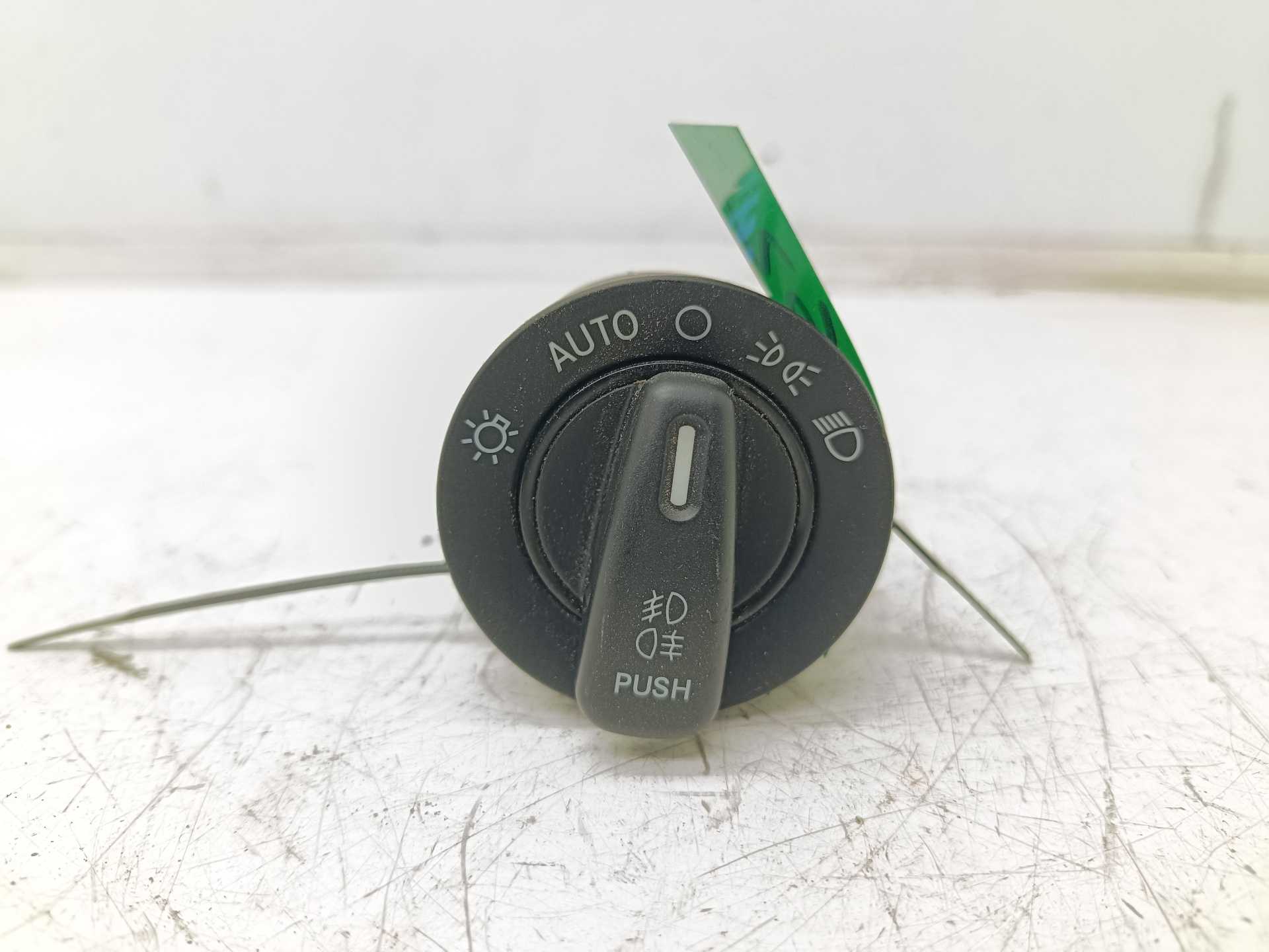 Recambio de mando luces para fiat freemont (345) urban referencia OEM IAM 68041761AC 10013940 