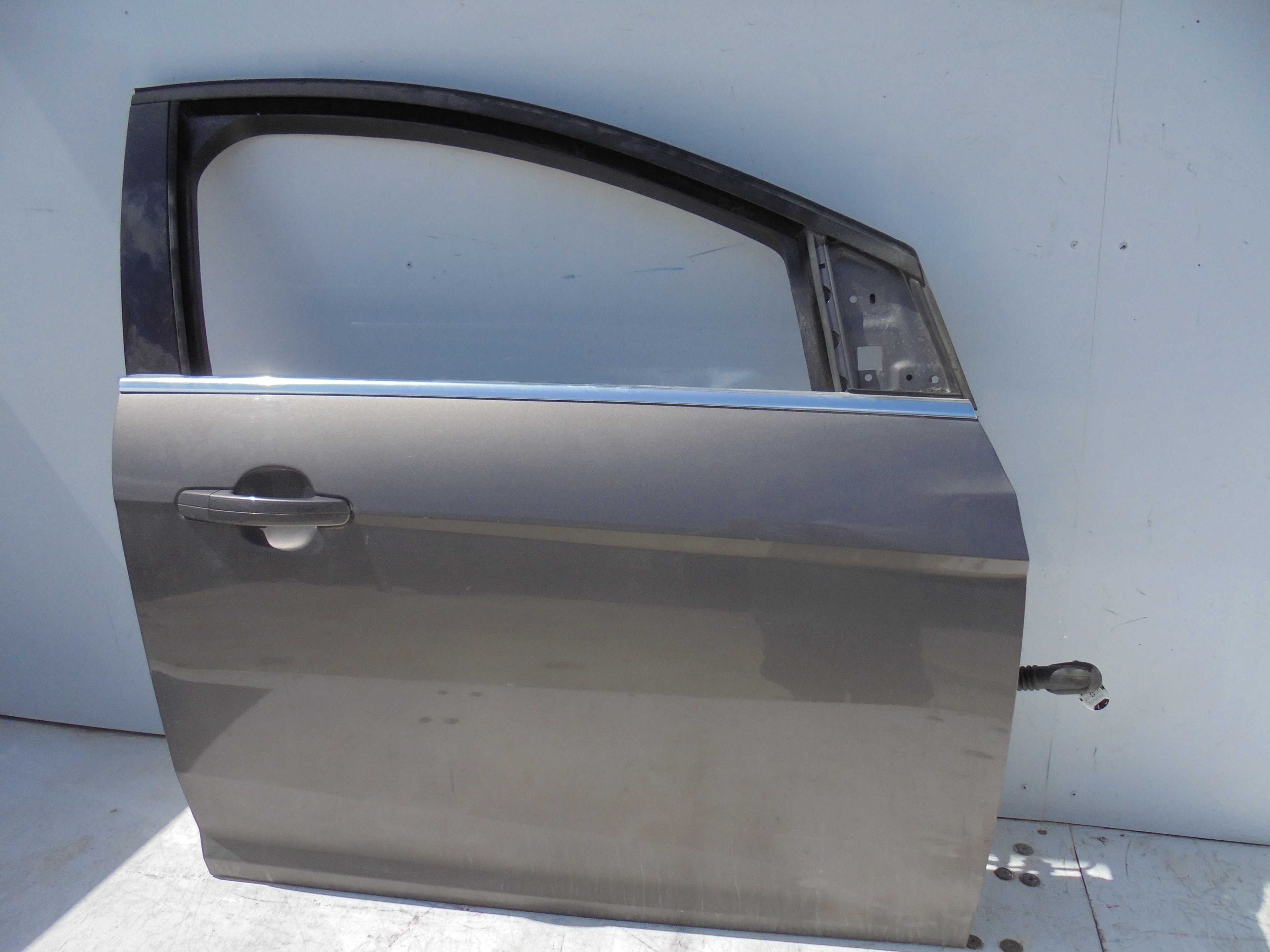 Recambio de puerta delantera derecha para ford focus lim. (cb8) edition referencia OEM IAM   